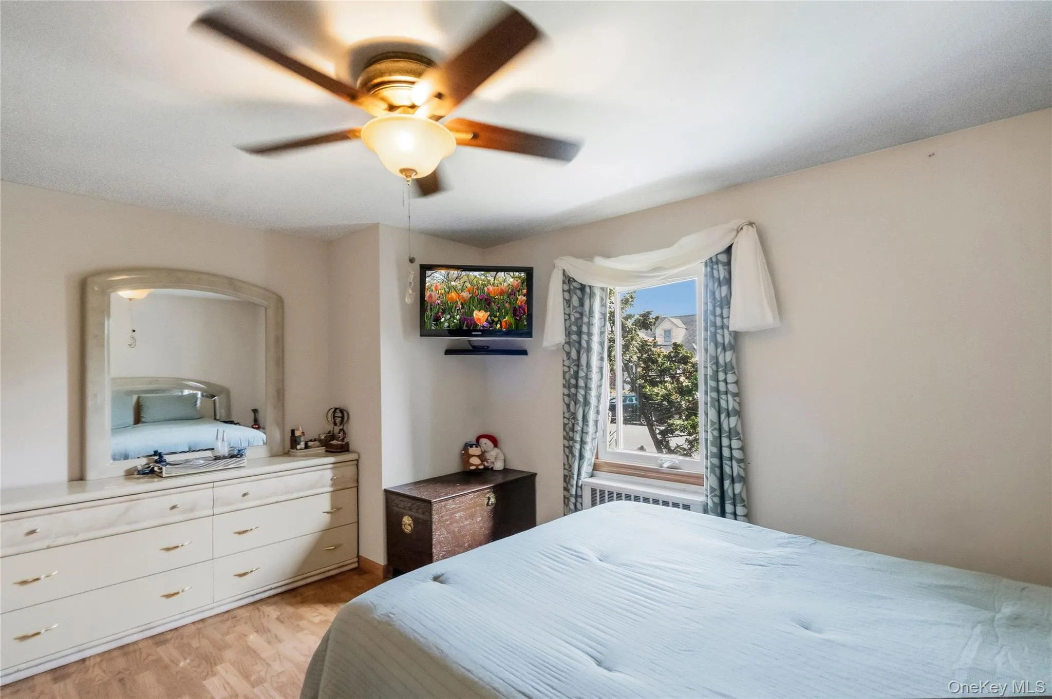 14 Mayfair Lane, Oyster Bay, NY, 4 Bedrooms Bedrooms, 7 Rooms Rooms,2 BathroomsBathrooms,Residential,For Rent,Mayfair,0,1051563 14 Mayfair Lane, Oyster Bay, NY, 4 Bedrooms Bedrooms, 7 Rooms Rooms,2 BathroomsBathrooms,Residential,For Rent,Mayfair,0,1051563