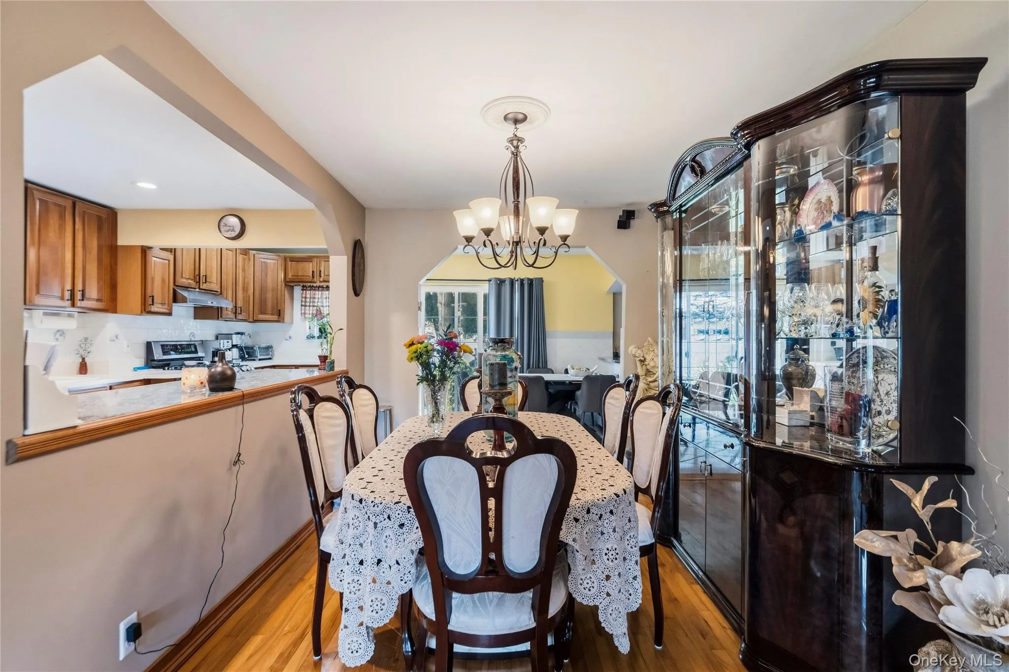 14 Mayfair Lane, Oyster Bay, NY, 4 Bedrooms Bedrooms, 7 Rooms Rooms,2 BathroomsBathrooms,Residential,For Rent,Mayfair,0,1051563 14 Mayfair Lane, Oyster Bay, NY, 4 Bedrooms Bedrooms, 7 Rooms Rooms,2 BathroomsBathrooms,Residential,For Rent,Mayfair,0,1051563