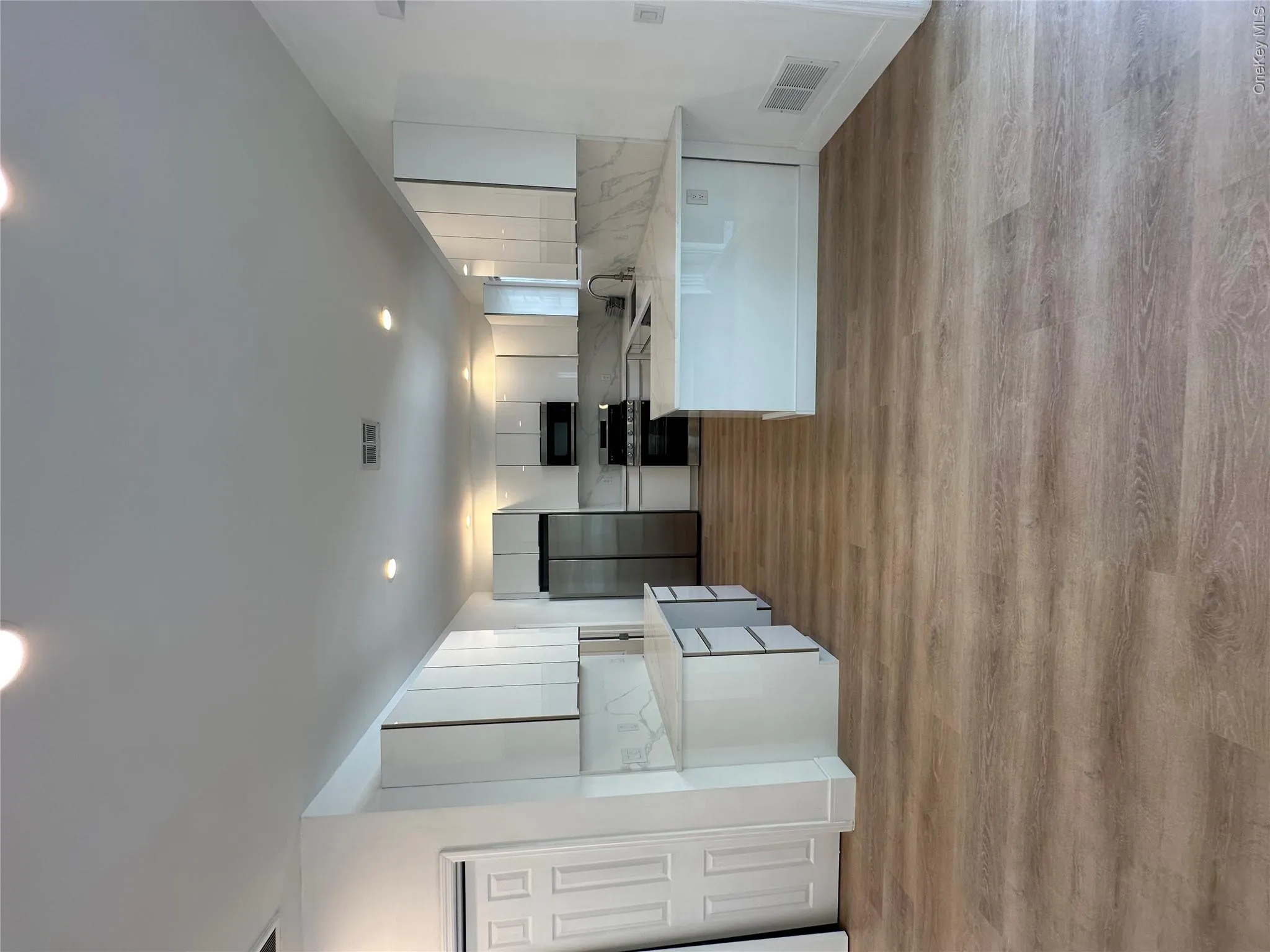 7807 Shore Road, North Hempstead, NY, 3 Bedrooms Bedrooms, 5 Rooms Rooms,2 BathroomsBathrooms,Residential Lease,For Rent,Shore,0,1051564 7807 Shore Road, North Hempstead, NY, 3 Bedrooms Bedrooms, 5 Rooms Rooms,2 BathroomsBathrooms,Residential Lease,For Rent,Shore,0,1051564