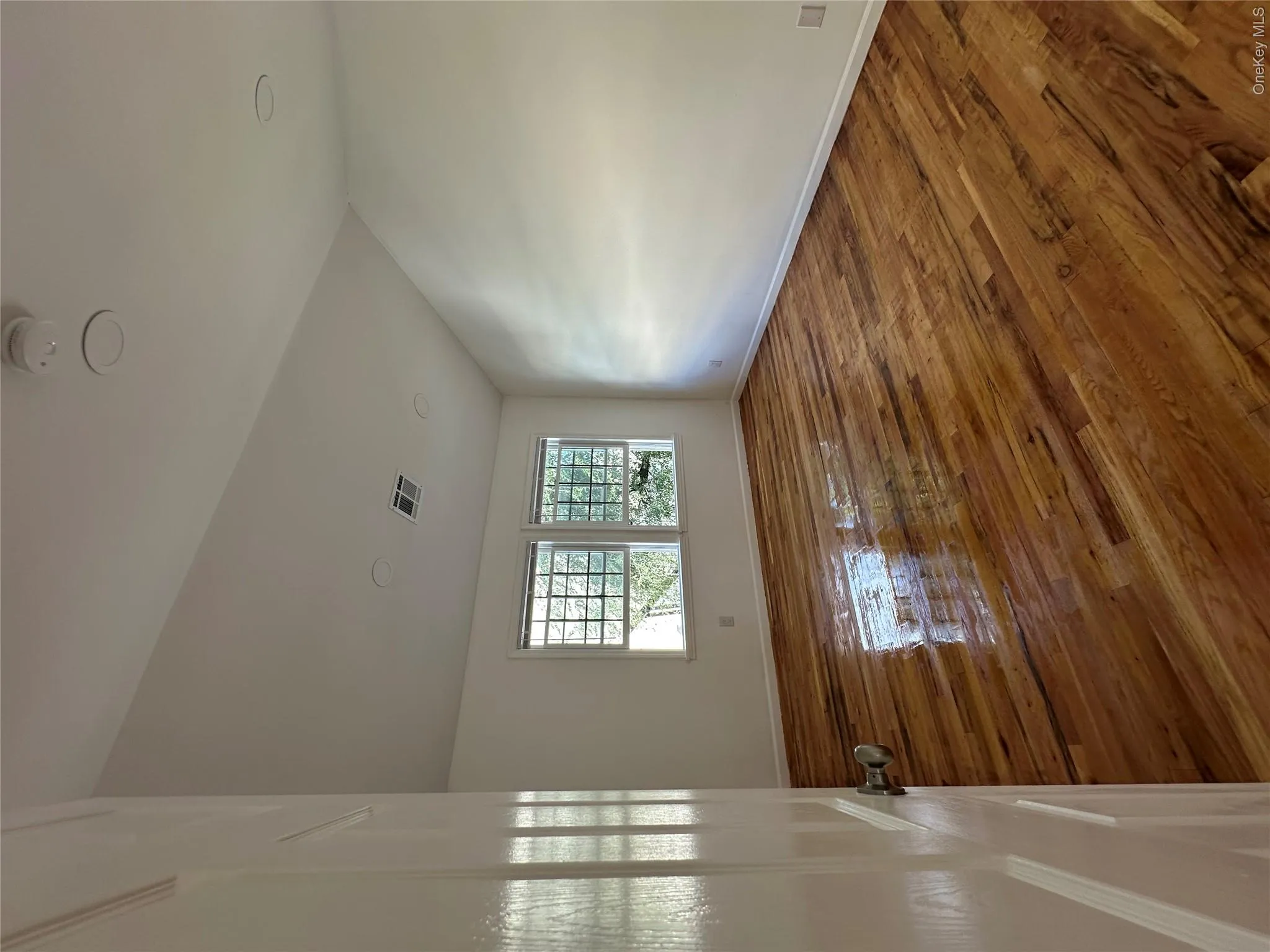 7807 Shore Road, North Hempstead, NY, 3 Bedrooms Bedrooms, 5 Rooms Rooms,2 BathroomsBathrooms,Residential Lease,For Rent,Shore,0,1051564 7807 Shore Road, North Hempstead, NY, 3 Bedrooms Bedrooms, 5 Rooms Rooms,2 BathroomsBathrooms,Residential Lease,For Rent,Shore,0,1051564