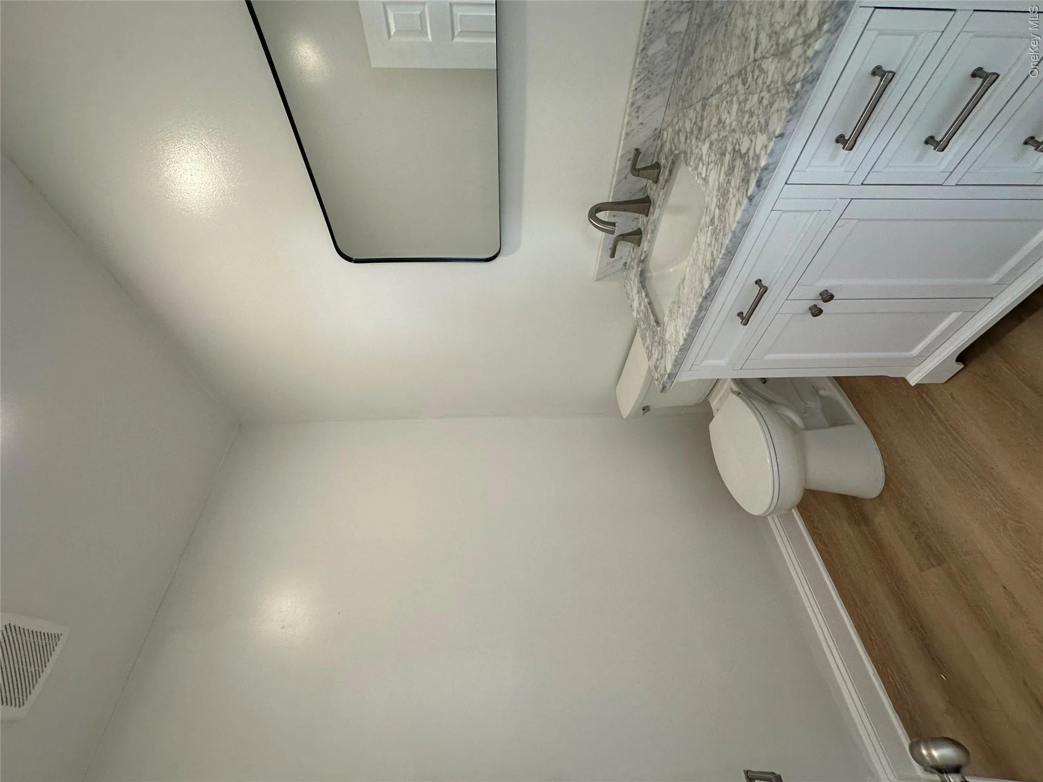 7807 Shore Road, North Hempstead, NY, 3 Bedrooms Bedrooms, 5 Rooms Rooms,2 BathroomsBathrooms,Residential Lease,For Rent,Shore,0,1051564 7807 Shore Road, North Hempstead, NY, 3 Bedrooms Bedrooms, 5 Rooms Rooms,2 BathroomsBathrooms,Residential Lease,For Rent,Shore,0,1051564