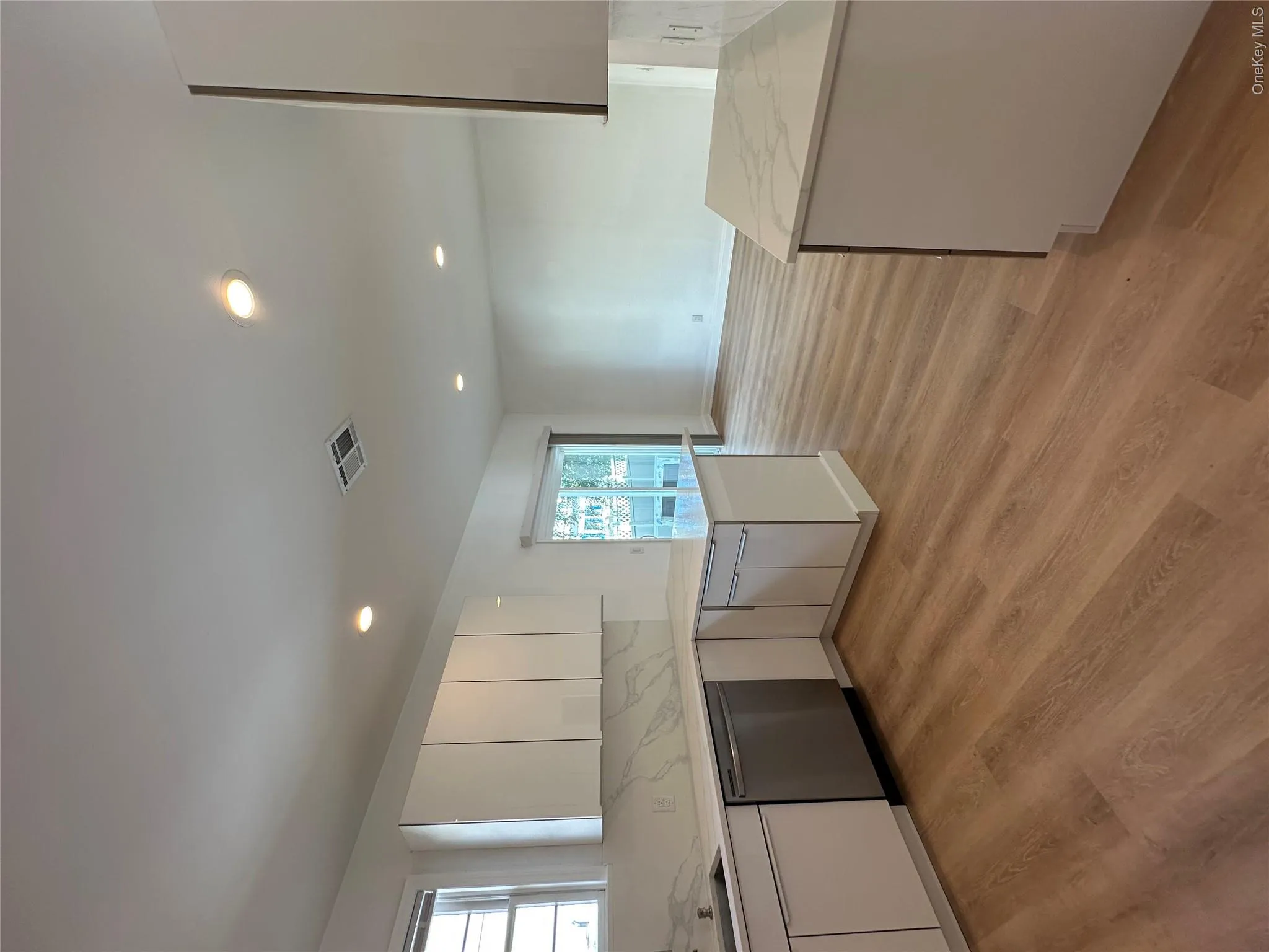 7807 Shore Road, North Hempstead, NY, 3 Bedrooms Bedrooms, 5 Rooms Rooms,2 BathroomsBathrooms,Residential Lease,For Rent,Shore,0,1051564 7807 Shore Road, North Hempstead, NY, 3 Bedrooms Bedrooms, 5 Rooms Rooms,2 BathroomsBathrooms,Residential Lease,For Rent,Shore,0,1051564