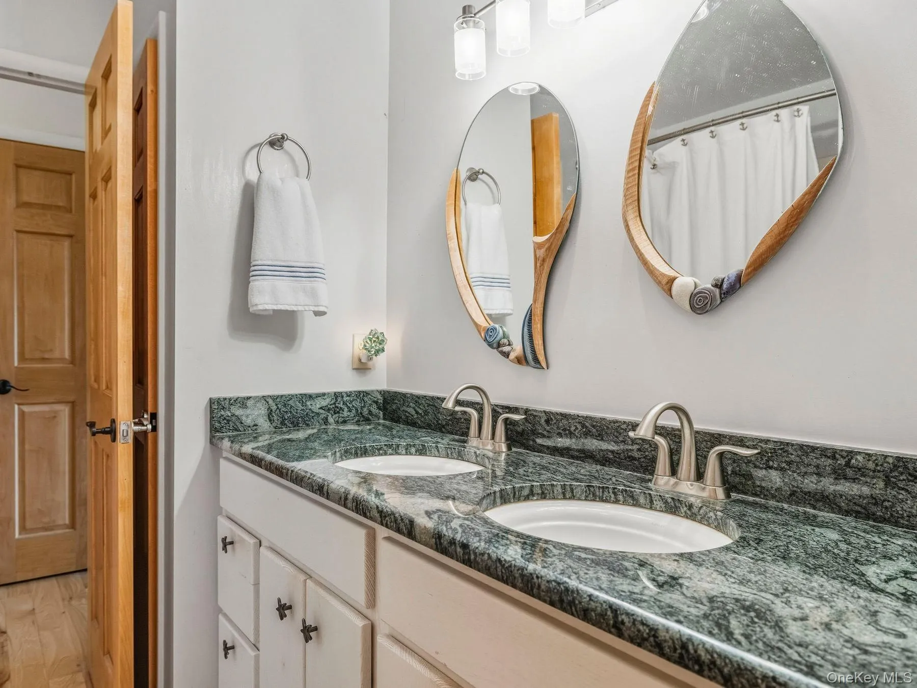 47 Rondout Harbor, Esopus, NY, 3 Bedrooms Bedrooms, 9 Rooms Rooms,2 BathroomsBathrooms,Residential,For Rent,Rondout,0,1051574 47 Rondout Harbor, Esopus, NY, 3 Bedrooms Bedrooms, 9 Rooms Rooms,2 BathroomsBathrooms,Residential,For Rent,Rondout,0,1051574