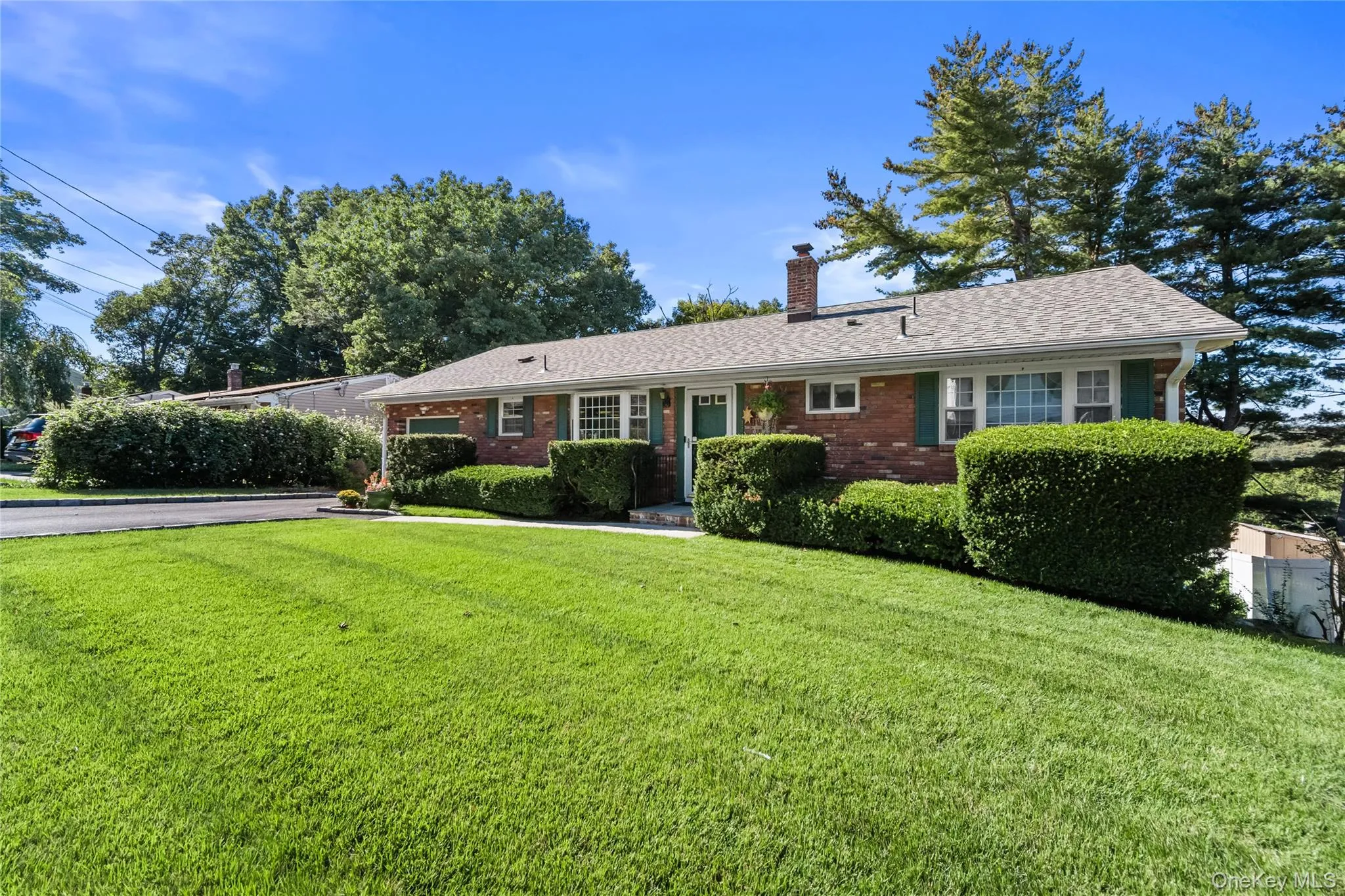 Amazing curb appeal! Amazing curb appeal!