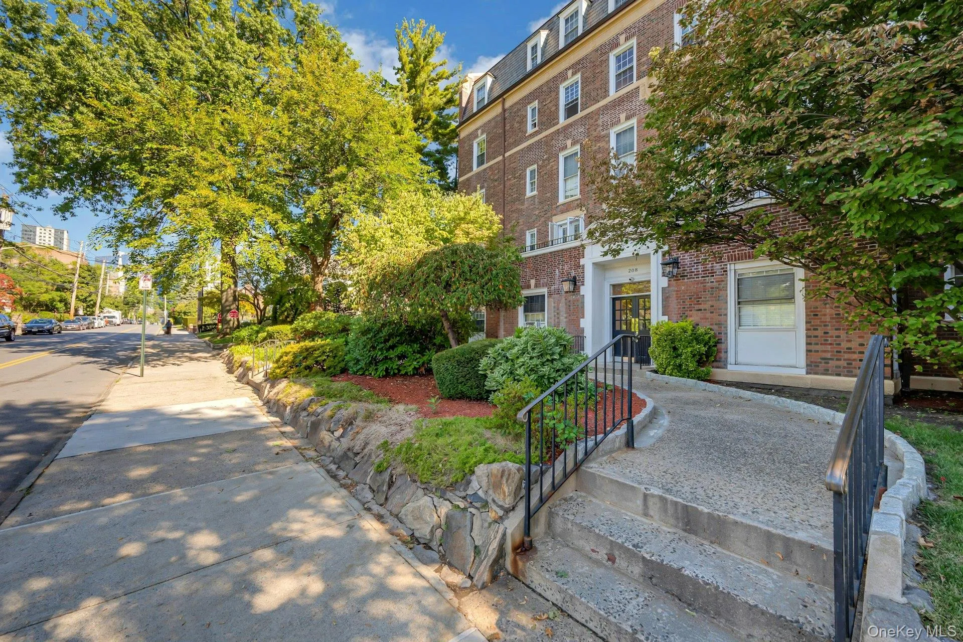 208 Centre Avenue, New Rochelle, NY, 2 Bedrooms Bedrooms, 4 Rooms Rooms,1 BathroomBathrooms,Residential,For Rent,Centre,0,1051577 208 Centre Avenue, New Rochelle, NY, 2 Bedrooms Bedrooms, 4 Rooms Rooms,1 BathroomBathrooms,Residential,For Rent,Centre,0,1051577