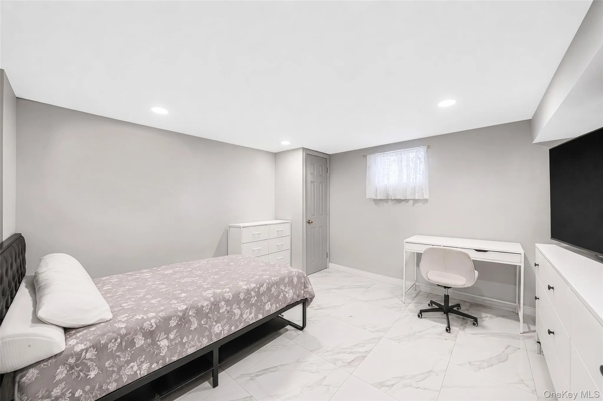 7603 271st Street, New York, NY, 3 Bedrooms Bedrooms, 4 Rooms Rooms,2 BathroomsBathrooms,Residential,For Rent,271st,0,1051582 7603 271st Street, New York, NY, 3 Bedrooms Bedrooms, 4 Rooms Rooms,2 BathroomsBathrooms,Residential,For Rent,271st,0,1051582