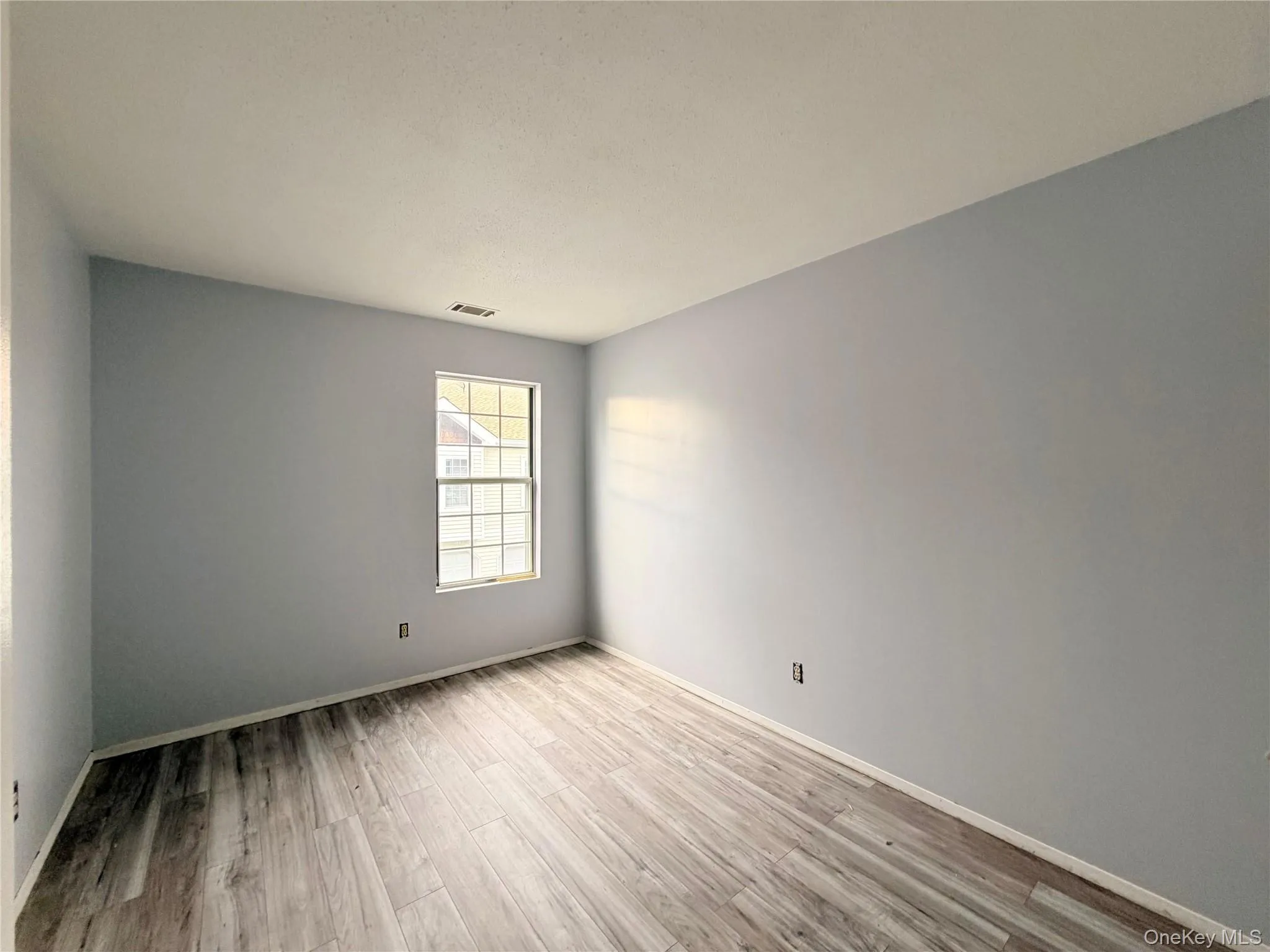 2nd bedroom 2nd bedroom