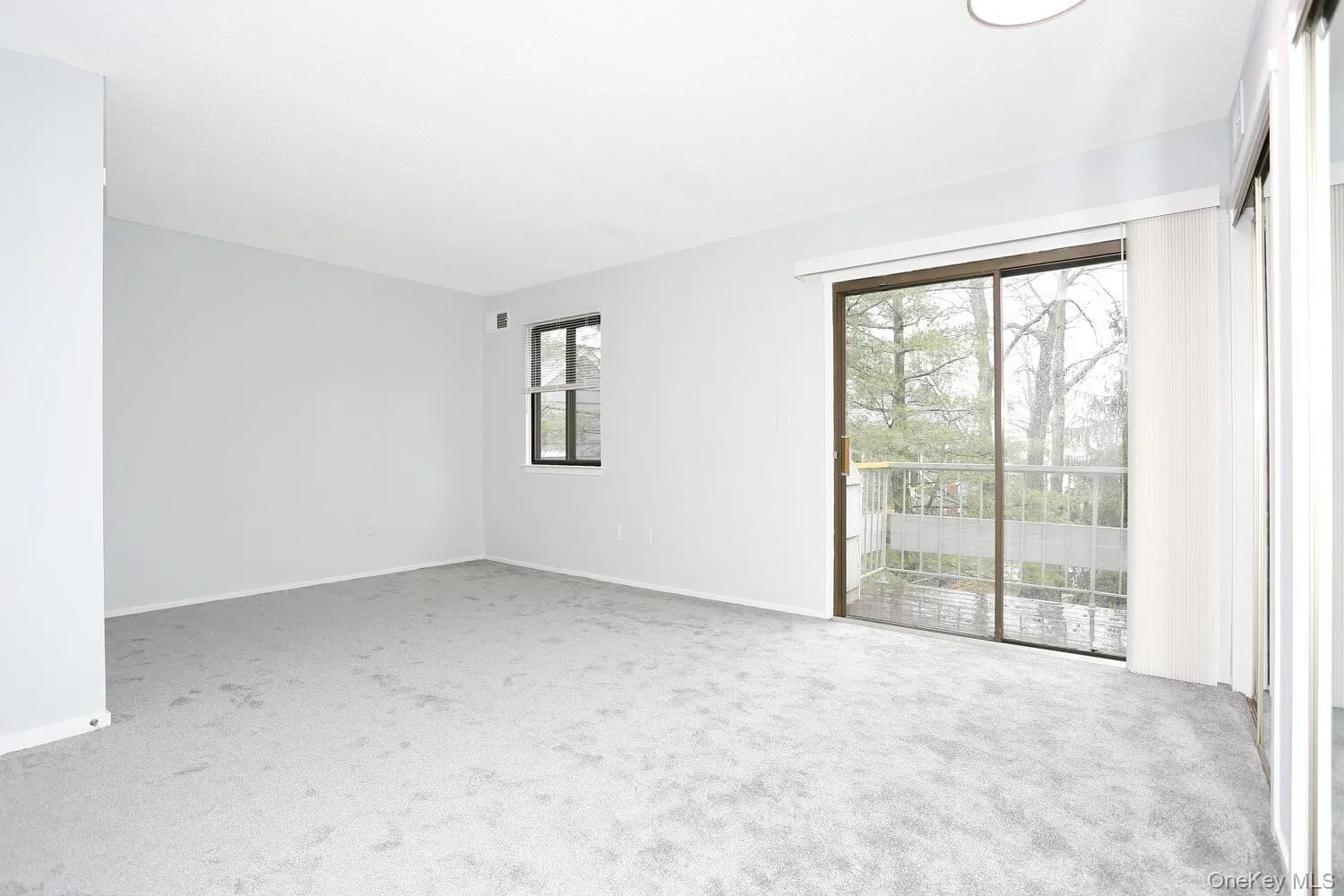 161 Treetop Circle, Clarkstown, NY, 2 Bedrooms Bedrooms, 6 Rooms Rooms,1 BathroomBathrooms,Residential Lease,For Rent,Treetop,0,1051586 161 Treetop Circle, Clarkstown, NY, 2 Bedrooms Bedrooms, 6 Rooms Rooms,1 BathroomBathrooms,Residential Lease,For Rent,Treetop,0,1051586