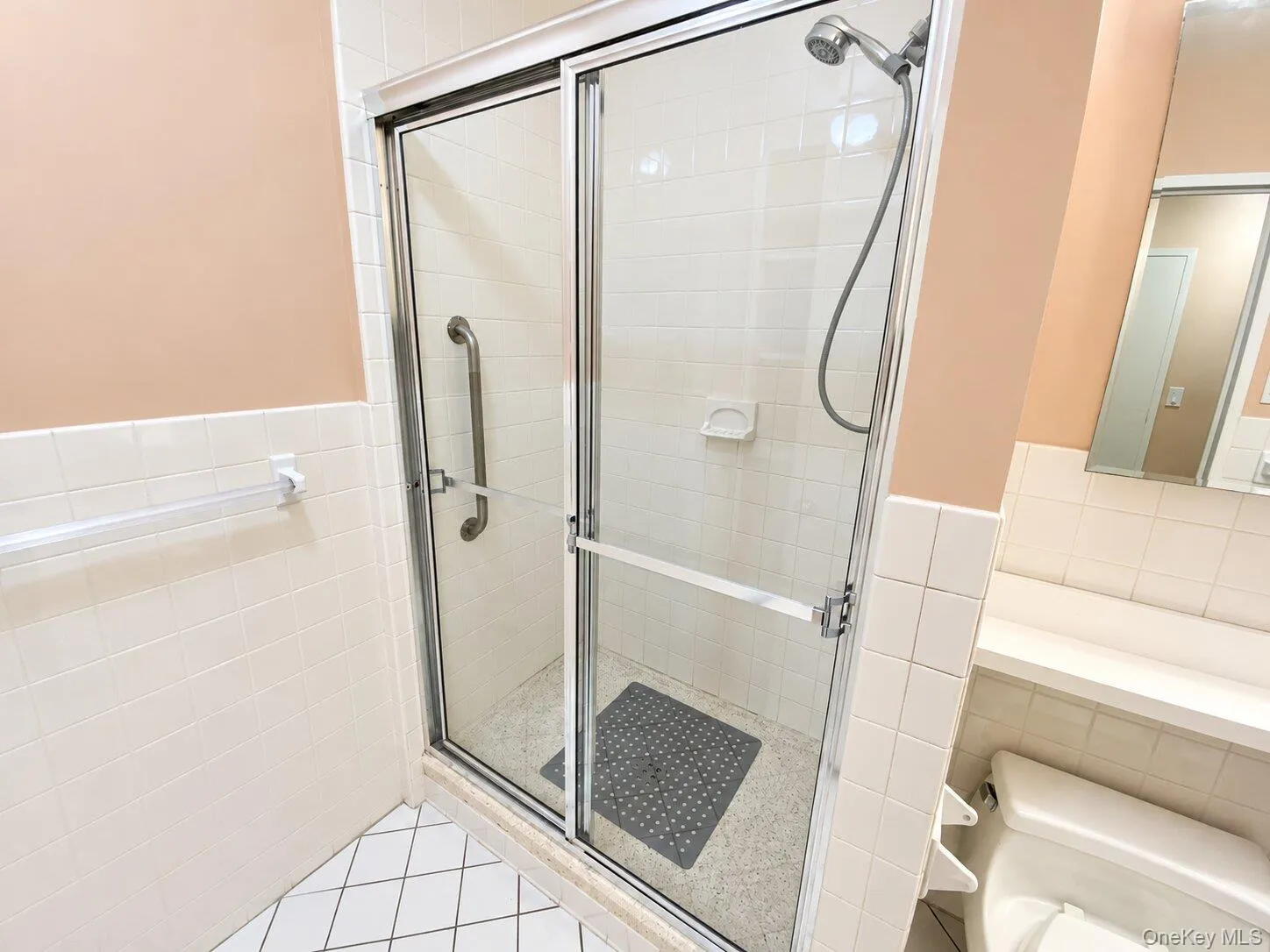27010 Grand Central Parkway, New York, NY, 1 Bedroom Bedrooms, 5 Rooms Rooms,1 BathroomBathrooms,Residential,For Rent,Grand Central,0,1051590 27010 Grand Central Parkway, New York, NY, 1 Bedroom Bedrooms, 5 Rooms Rooms,1 BathroomBathrooms,Residential,For Rent,Grand Central,0,1051590