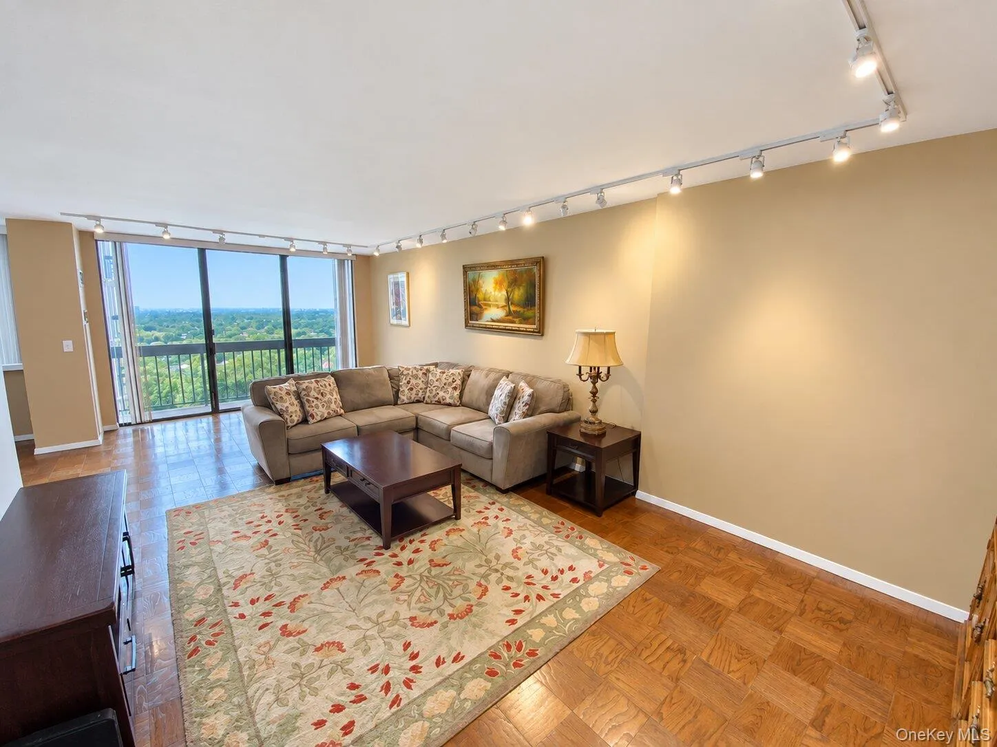 27010 Grand Central Parkway, New York, NY, 1 Bedroom Bedrooms, 5 Rooms Rooms,1 BathroomBathrooms,Residential,For Rent,Grand Central,0,1051590 27010 Grand Central Parkway, New York, NY, 1 Bedroom Bedrooms, 5 Rooms Rooms,1 BathroomBathrooms,Residential,For Rent,Grand Central,0,1051590