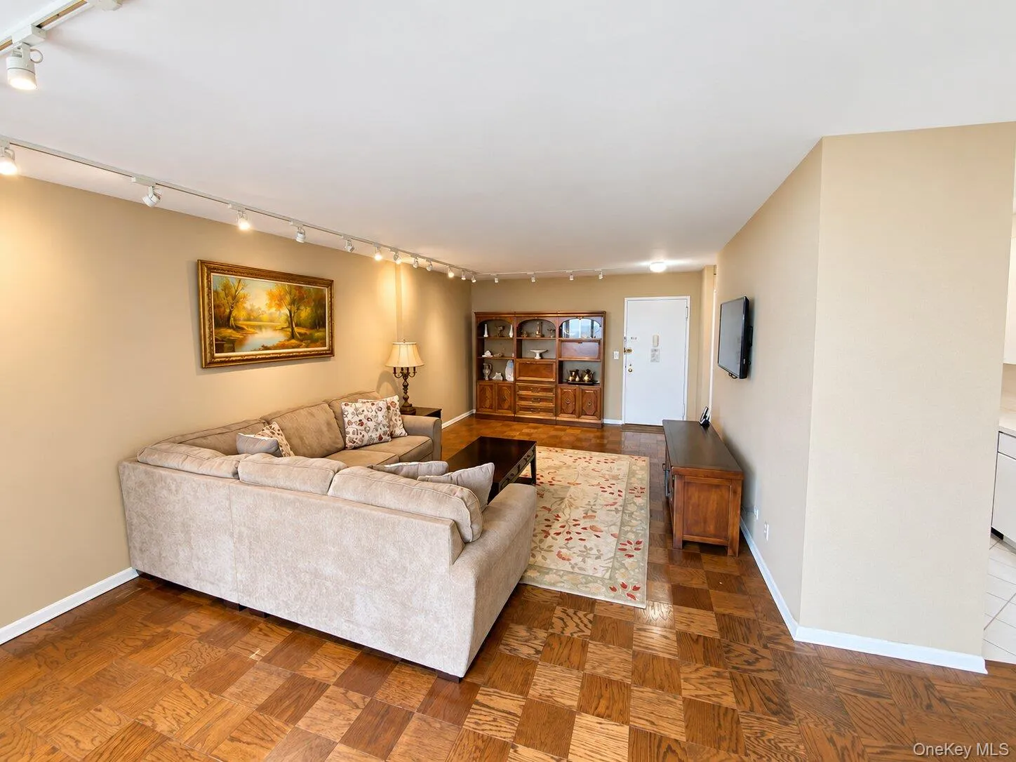 27010 Grand Central Parkway, New York, NY, 1 Bedroom Bedrooms, 5 Rooms Rooms,1 BathroomBathrooms,Residential,For Rent,Grand Central,0,1051590 27010 Grand Central Parkway, New York, NY, 1 Bedroom Bedrooms, 5 Rooms Rooms,1 BathroomBathrooms,Residential,For Rent,Grand Central,0,1051590