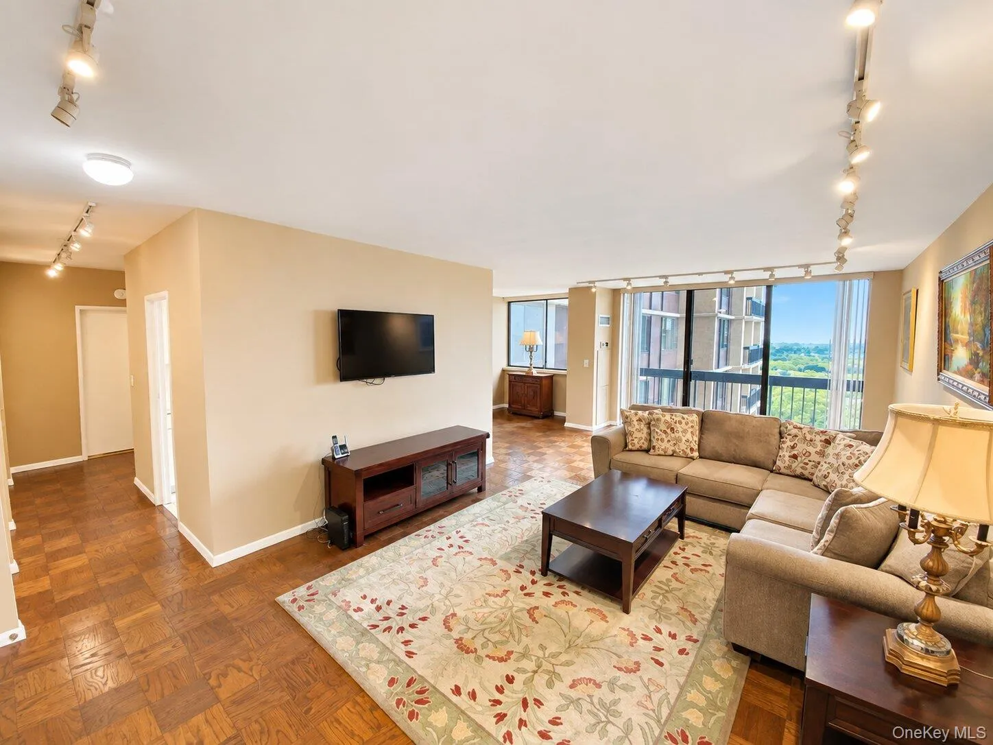 27010 Grand Central Parkway, New York, NY, 1 Bedroom Bedrooms, 5 Rooms Rooms,1 BathroomBathrooms,Residential,For Rent,Grand Central,0,1051590 27010 Grand Central Parkway, New York, NY, 1 Bedroom Bedrooms, 5 Rooms Rooms,1 BathroomBathrooms,Residential,For Rent,Grand Central,0,1051590
