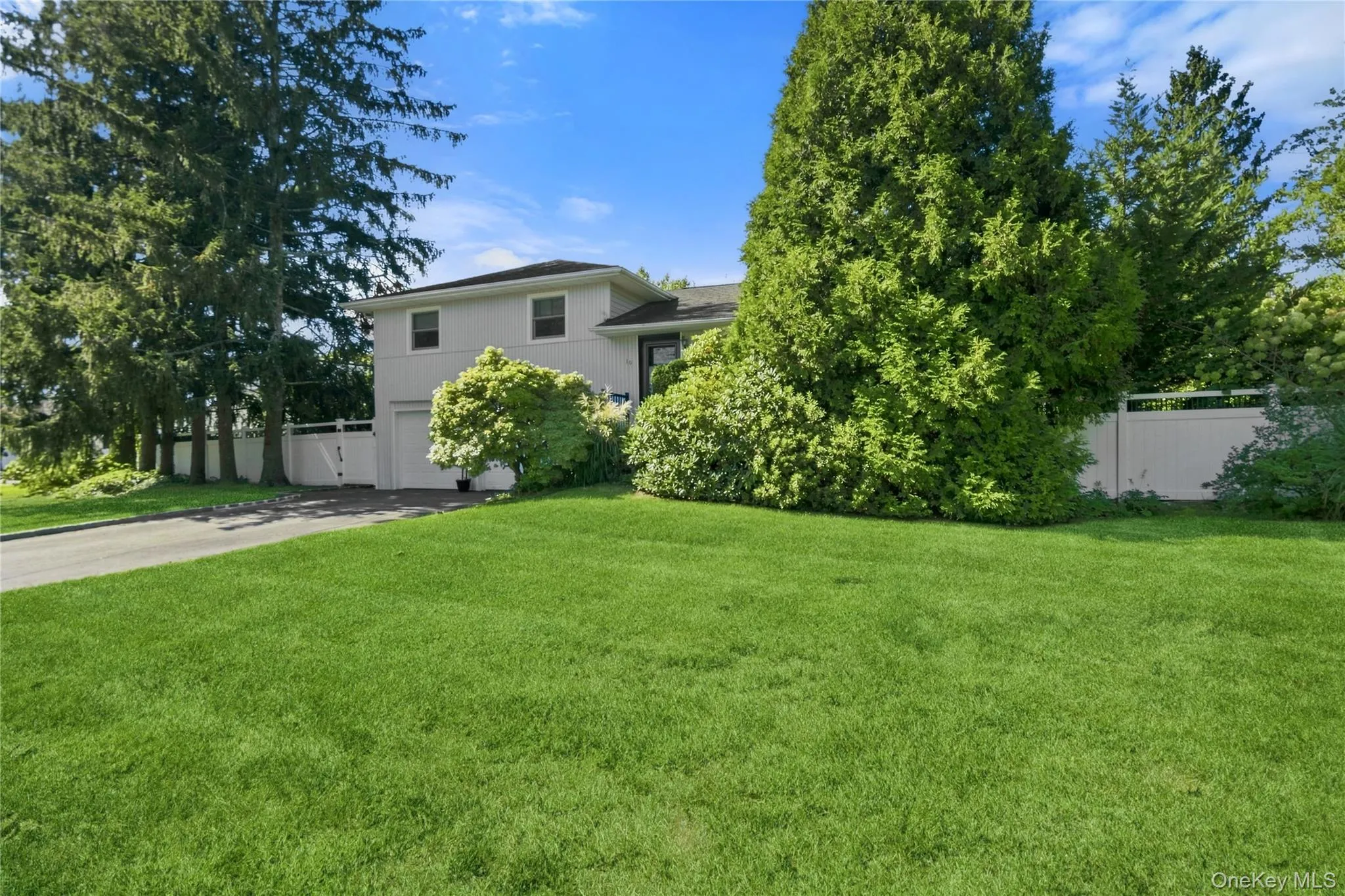 19 Farms Lane, Huntington, NY, 3 Bedrooms Bedrooms, 7 Rooms Rooms,1 BathroomBathrooms,Residential,For Rent,Farms,0,1051592 19 Farms Lane, Huntington, NY, 3 Bedrooms Bedrooms, 7 Rooms Rooms,1 BathroomBathrooms,Residential,For Rent,Farms,0,1051592