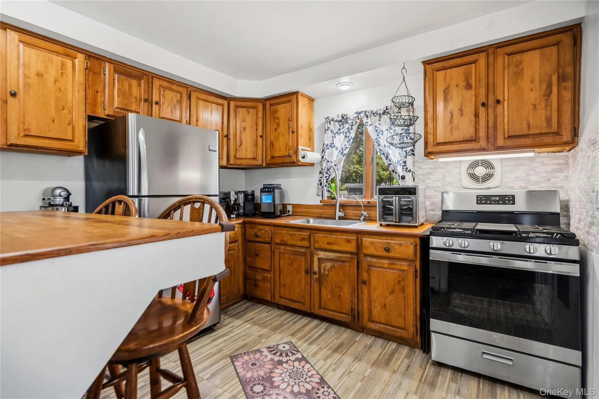 239 Cypress Drive, Brookhaven, NY, 4 Bedrooms Bedrooms, 6 Rooms Rooms,2 BathroomsBathrooms,Residential,For Rent,Cypress,0,1051596 239 Cypress Drive, Brookhaven, NY, 4 Bedrooms Bedrooms, 6 Rooms Rooms,2 BathroomsBathrooms,Residential,For Rent,Cypress,0,1051596