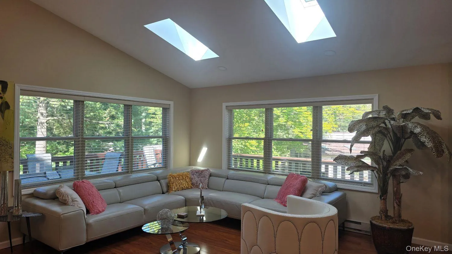 6 Bristol Lane, Thompson, NY, 2 Bedrooms Bedrooms, 5 Rooms Rooms,2 BathroomsBathrooms,Residential,For Rent,Bristol,0,1051598 6 Bristol Lane, Thompson, NY, 2 Bedrooms Bedrooms, 5 Rooms Rooms,2 BathroomsBathrooms,Residential,For Rent,Bristol,0,1051598