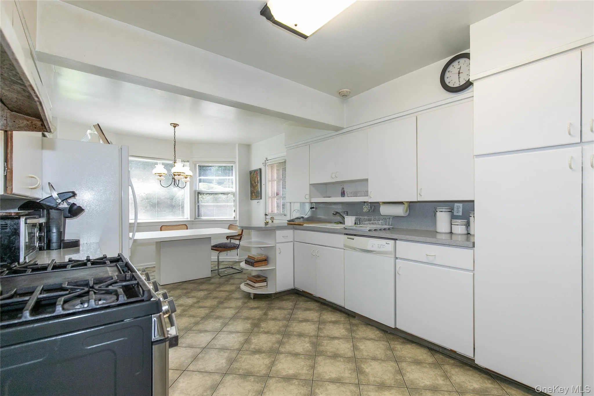 16 Birch Hill Road, North Hempstead, NY, 4 Bedrooms Bedrooms, 8 Rooms Rooms,3 BathroomsBathrooms,Residential,For Rent,Birch Hill,0,1051601 16 Birch Hill Road, North Hempstead, NY, 4 Bedrooms Bedrooms, 8 Rooms Rooms,3 BathroomsBathrooms,Residential,For Rent,Birch Hill,0,1051601