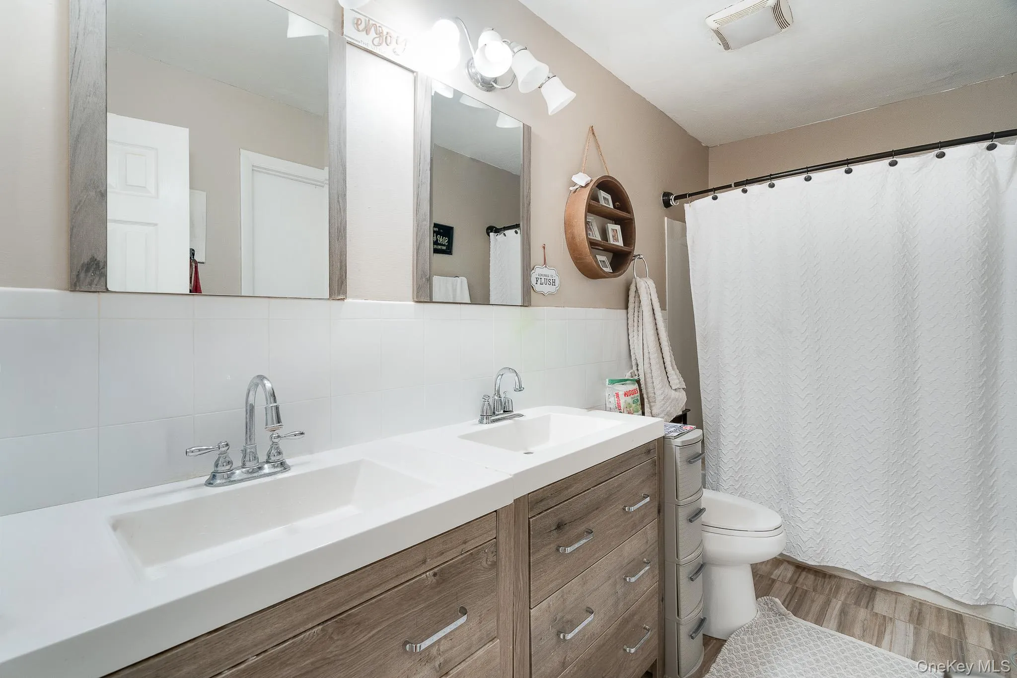 8 Larissa Lane, Wappinger, NY, 3 Bedrooms Bedrooms, 10 Rooms Rooms,2 BathroomsBathrooms,Residential,For Rent,Larissa,0,1051603 8 Larissa Lane, Wappinger, NY, 3 Bedrooms Bedrooms, 10 Rooms Rooms,2 BathroomsBathrooms,Residential,For Rent,Larissa,0,1051603