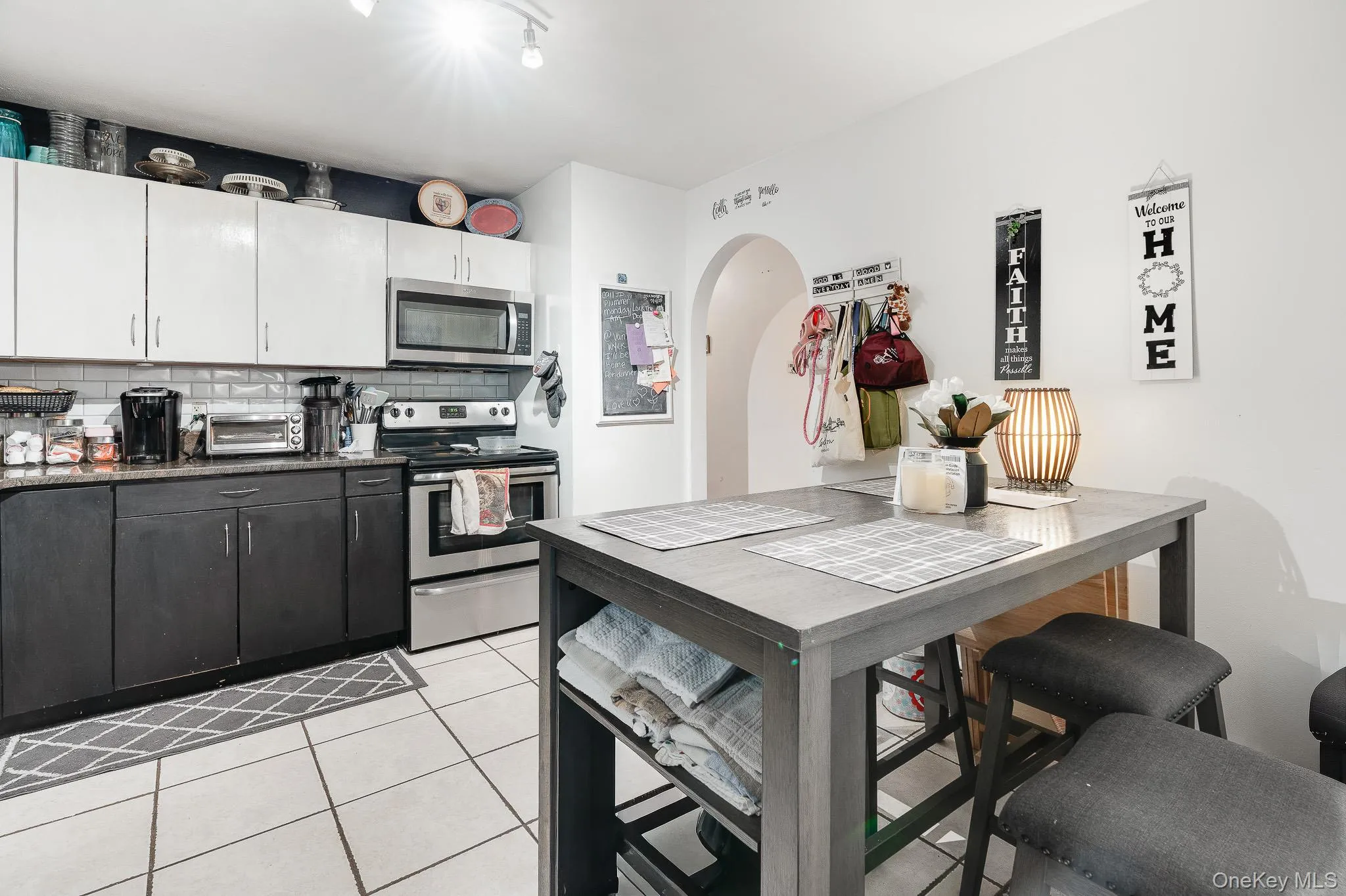 8 Larissa Lane, Wappinger, NY, 3 Bedrooms Bedrooms, 10 Rooms Rooms,2 BathroomsBathrooms,Residential,For Rent,Larissa,0,1051603 8 Larissa Lane, Wappinger, NY, 3 Bedrooms Bedrooms, 10 Rooms Rooms,2 BathroomsBathrooms,Residential,For Rent,Larissa,0,1051603