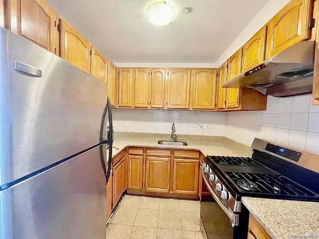 41-38 66th Street, New York, NY, 1 Bedroom Bedrooms, 4 Rooms Rooms,1 BathroomBathrooms,Residential,For Rent,66th,0,1051607 41-38 66th Street, New York, NY, 1 Bedroom Bedrooms, 4 Rooms Rooms,1 BathroomBathrooms,Residential,For Rent,66th,0,1051607