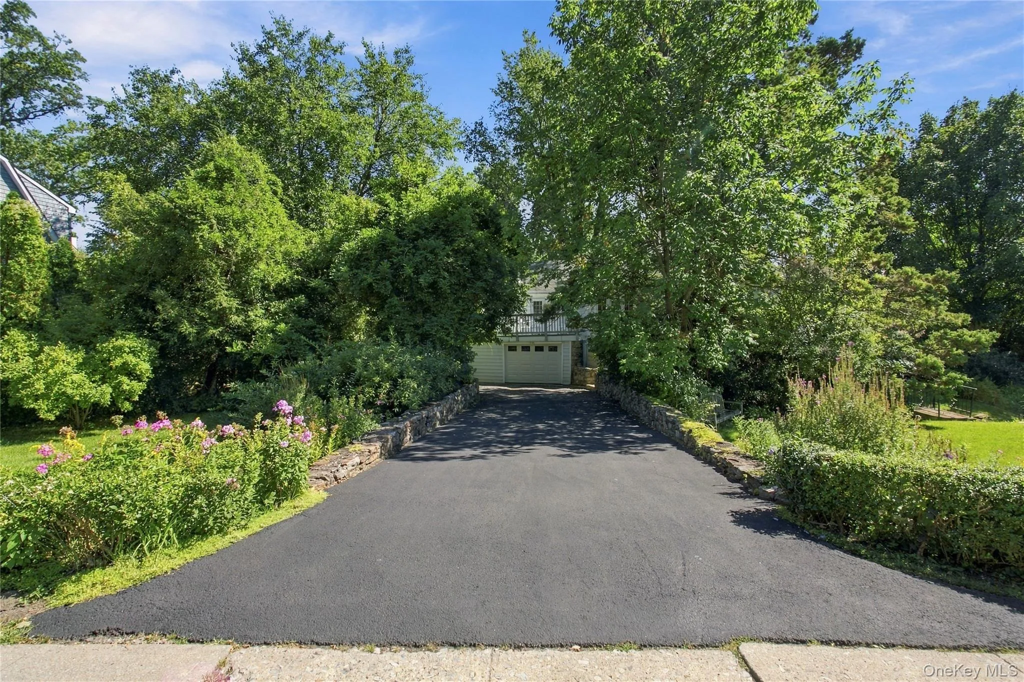 1 Brookfield Place, Mount Pleasant, NY, 4 Bedrooms Bedrooms, 9 Rooms Rooms,2 BathroomsBathrooms,Residential,For Rent,Brookfield,0,1051611 1 Brookfield Place, Mount Pleasant, NY, 4 Bedrooms Bedrooms, 9 Rooms Rooms,2 BathroomsBathrooms,Residential,For Rent,Brookfield,0,1051611