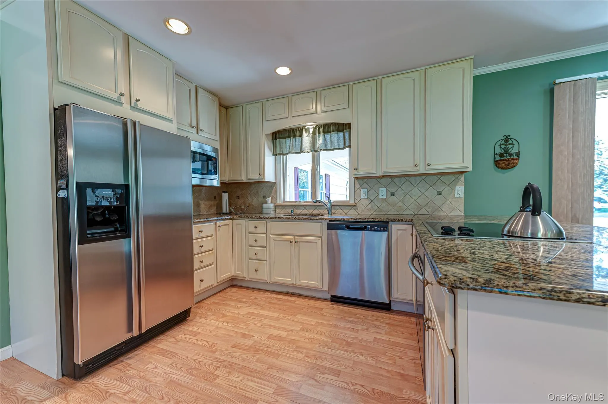 3 High Gate Drive, Brookhaven, NY, 3 Bedrooms Bedrooms, 6 Rooms Rooms,2 BathroomsBathrooms,Residential,For Rent,High Gate,0,1051613 3 High Gate Drive, Brookhaven, NY, 3 Bedrooms Bedrooms, 6 Rooms Rooms,2 BathroomsBathrooms,Residential,For Rent,High Gate,0,1051613