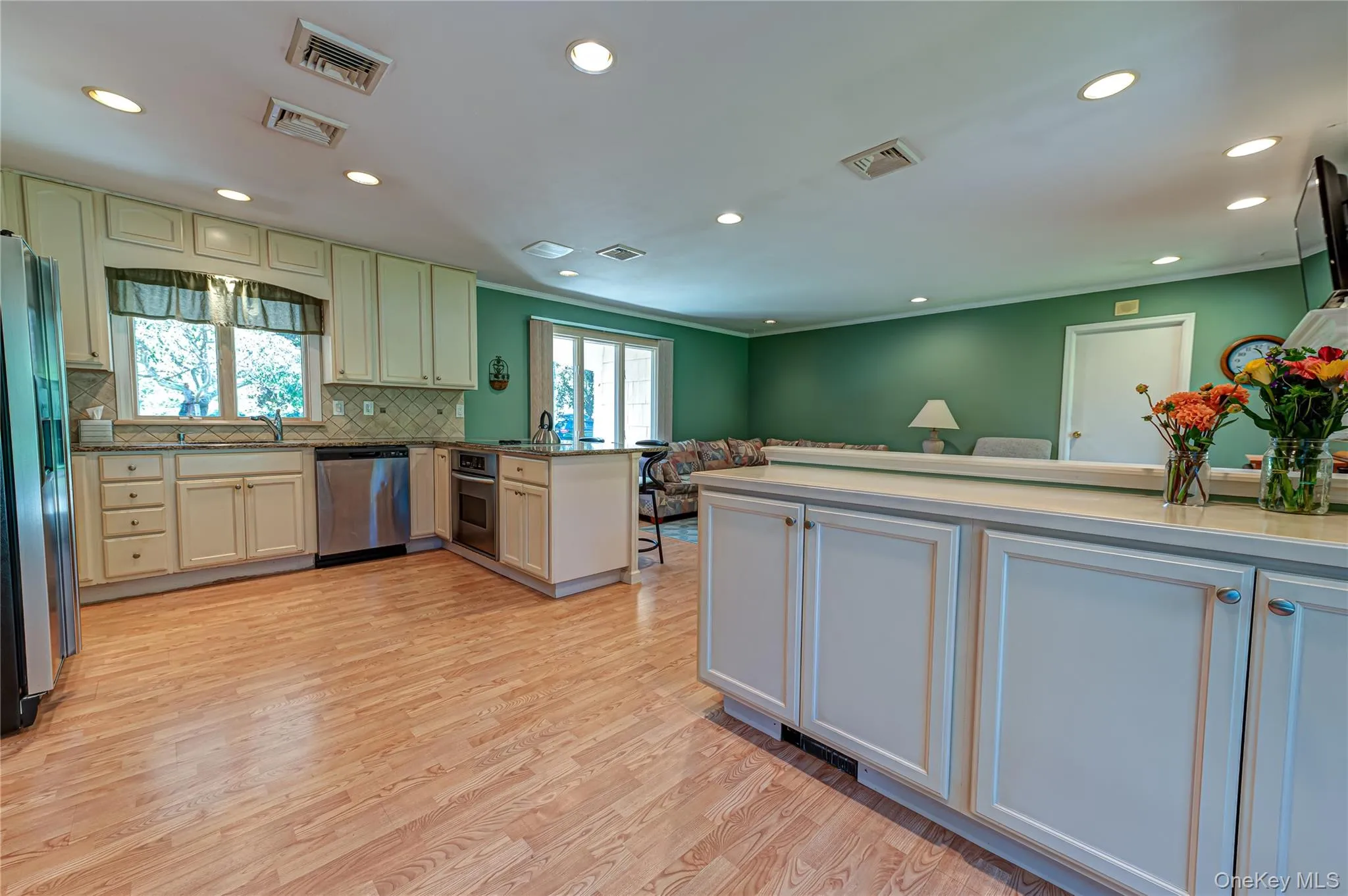 3 High Gate Drive, Brookhaven, NY, 3 Bedrooms Bedrooms, 6 Rooms Rooms,2 BathroomsBathrooms,Residential,For Rent,High Gate,0,1051613 3 High Gate Drive, Brookhaven, NY, 3 Bedrooms Bedrooms, 6 Rooms Rooms,2 BathroomsBathrooms,Residential,For Rent,High Gate,0,1051613