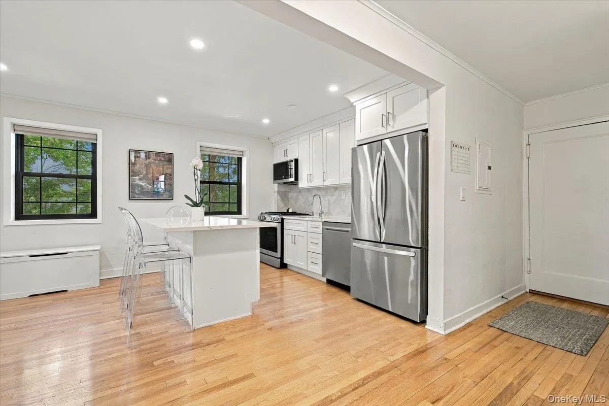 3 Whitehall Road, Eastchester, NY, 2 Bedrooms Bedrooms, 4 Rooms Rooms,1 BathroomBathrooms,Residential,For Rent,Whitehall,0,1051614 3 Whitehall Road, Eastchester, NY, 2 Bedrooms Bedrooms, 4 Rooms Rooms,1 BathroomBathrooms,Residential,For Rent,Whitehall,0,1051614