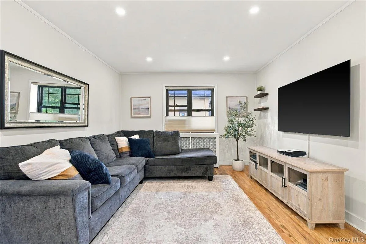 3 Whitehall Road, Eastchester, NY, 2 Bedrooms Bedrooms, 4 Rooms Rooms,1 BathroomBathrooms,Residential,For Rent,Whitehall,0,1051614 3 Whitehall Road, Eastchester, NY, 2 Bedrooms Bedrooms, 4 Rooms Rooms,1 BathroomBathrooms,Residential,For Rent,Whitehall,0,1051614