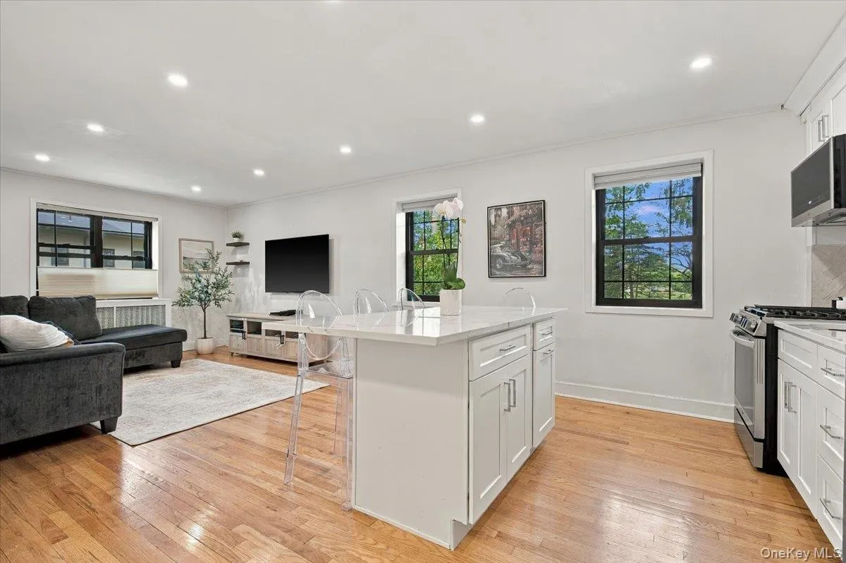 3 Whitehall Road, Eastchester, NY, 2 Bedrooms Bedrooms, 4 Rooms Rooms,1 BathroomBathrooms,Residential,For Rent,Whitehall,0,1051614 3 Whitehall Road, Eastchester, NY, 2 Bedrooms Bedrooms, 4 Rooms Rooms,1 BathroomBathrooms,Residential,For Rent,Whitehall,0,1051614