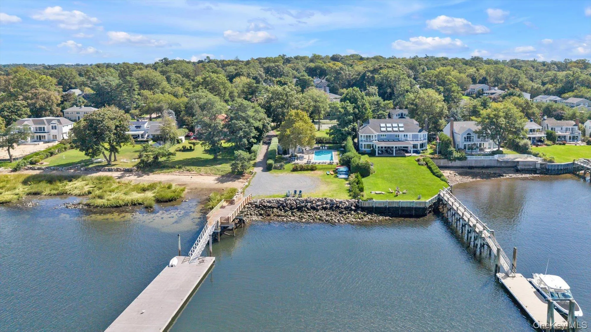 3 South Court, North Hempstead, NY, 4 Bedrooms Bedrooms, 9 Rooms Rooms,2 BathroomsBathrooms,Residential,For Rent,South,0,1051621 3 South Court, North Hempstead, NY, 4 Bedrooms Bedrooms, 9 Rooms Rooms,2 BathroomsBathrooms,Residential,For Rent,South,0,1051621