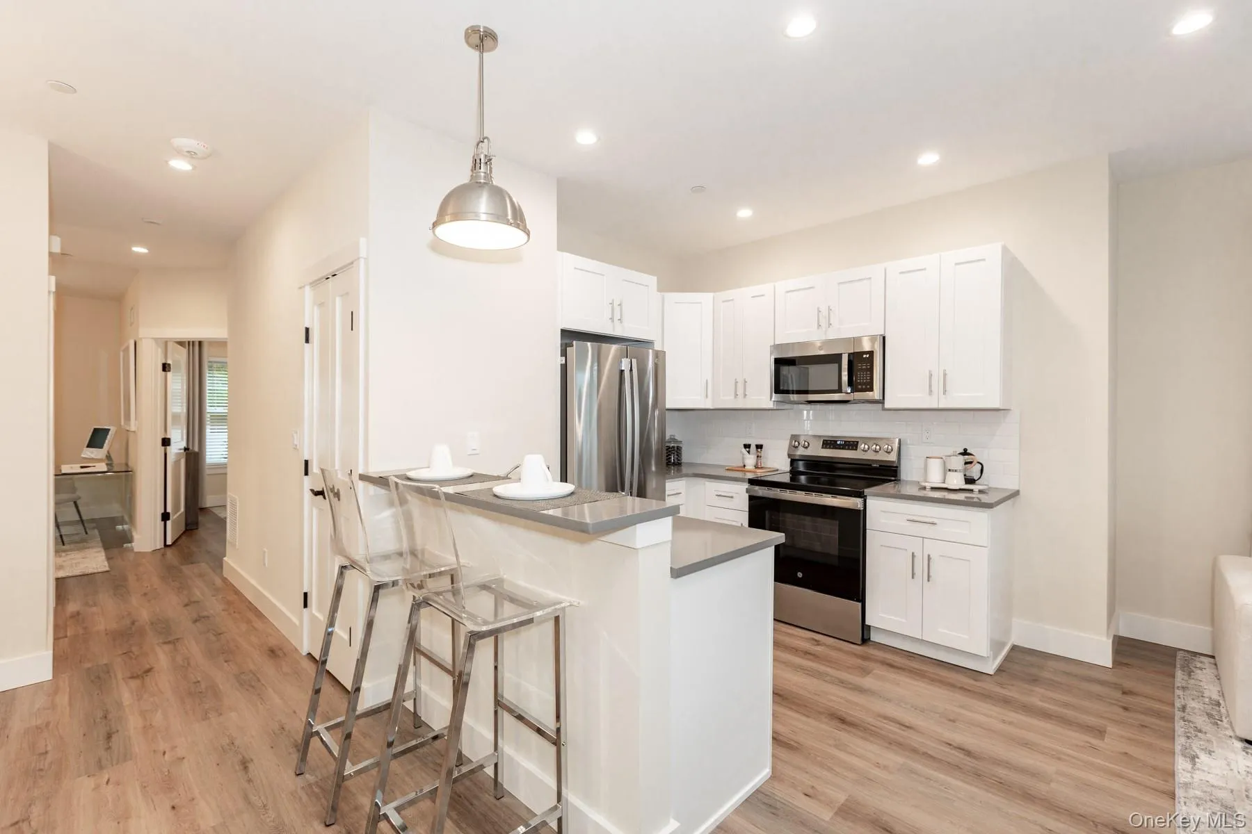 111 Romar Court, Babylon, NY, 2 Bedroom Bedrooms, 5 Room Rooms,2 BathroomBathrooms,Residential Lease,For Rent,Romar,0,1051624 111 Romar Court, Babylon, NY, 2 Bedroom Bedrooms, 5 Room Rooms,2 BathroomBathrooms,Residential Lease,For Rent,Romar,0,1051624