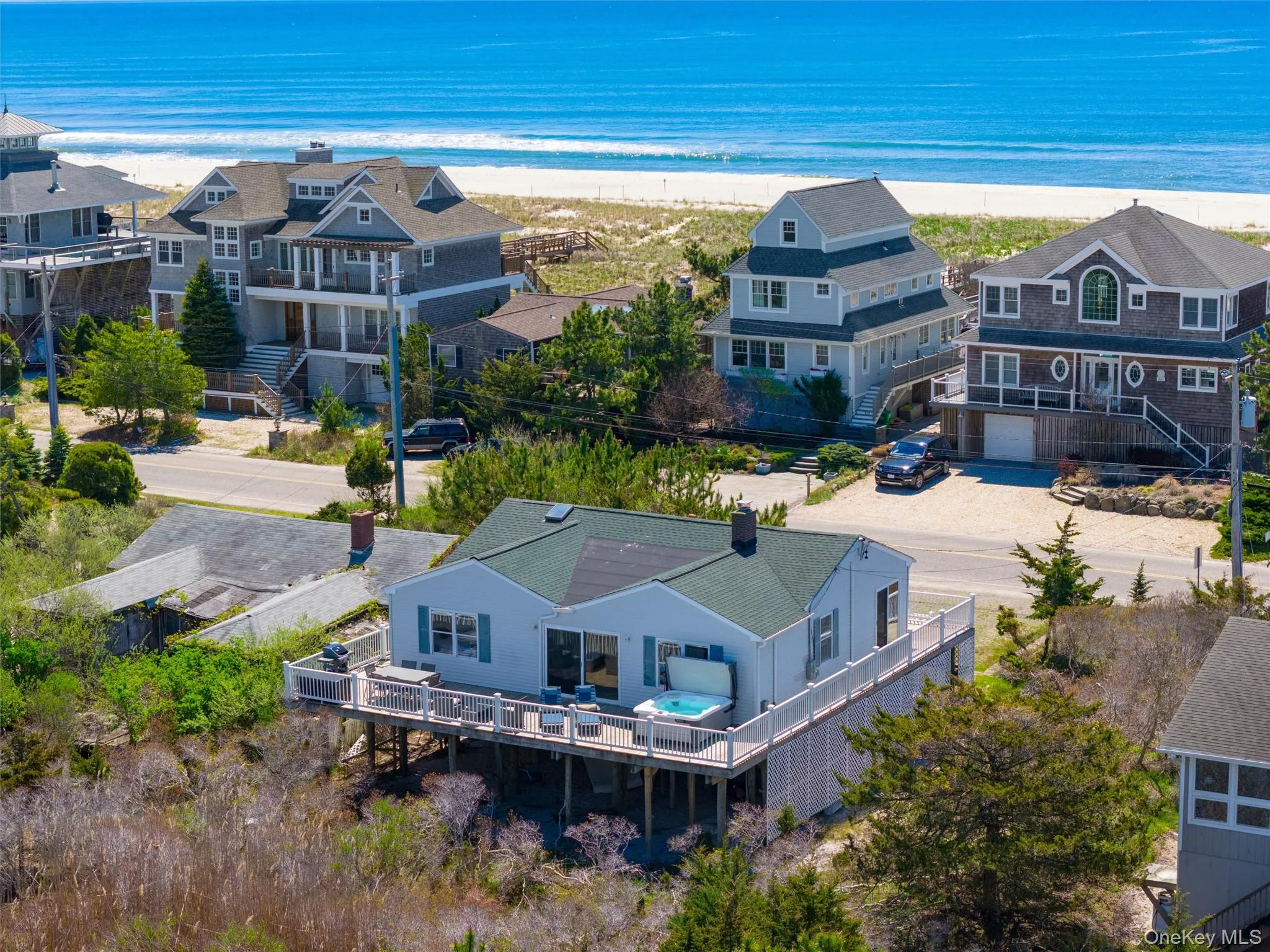 898 Dune Road, Southampton, NY, 3 Bedrooms Bedrooms, 7 Rooms Rooms,1 BathroomBathrooms,Residential,For Rent,Dune,0,1051625 898 Dune Road, Southampton, NY, 3 Bedrooms Bedrooms, 7 Rooms Rooms,1 BathroomBathrooms,Residential,For Rent,Dune,0,1051625