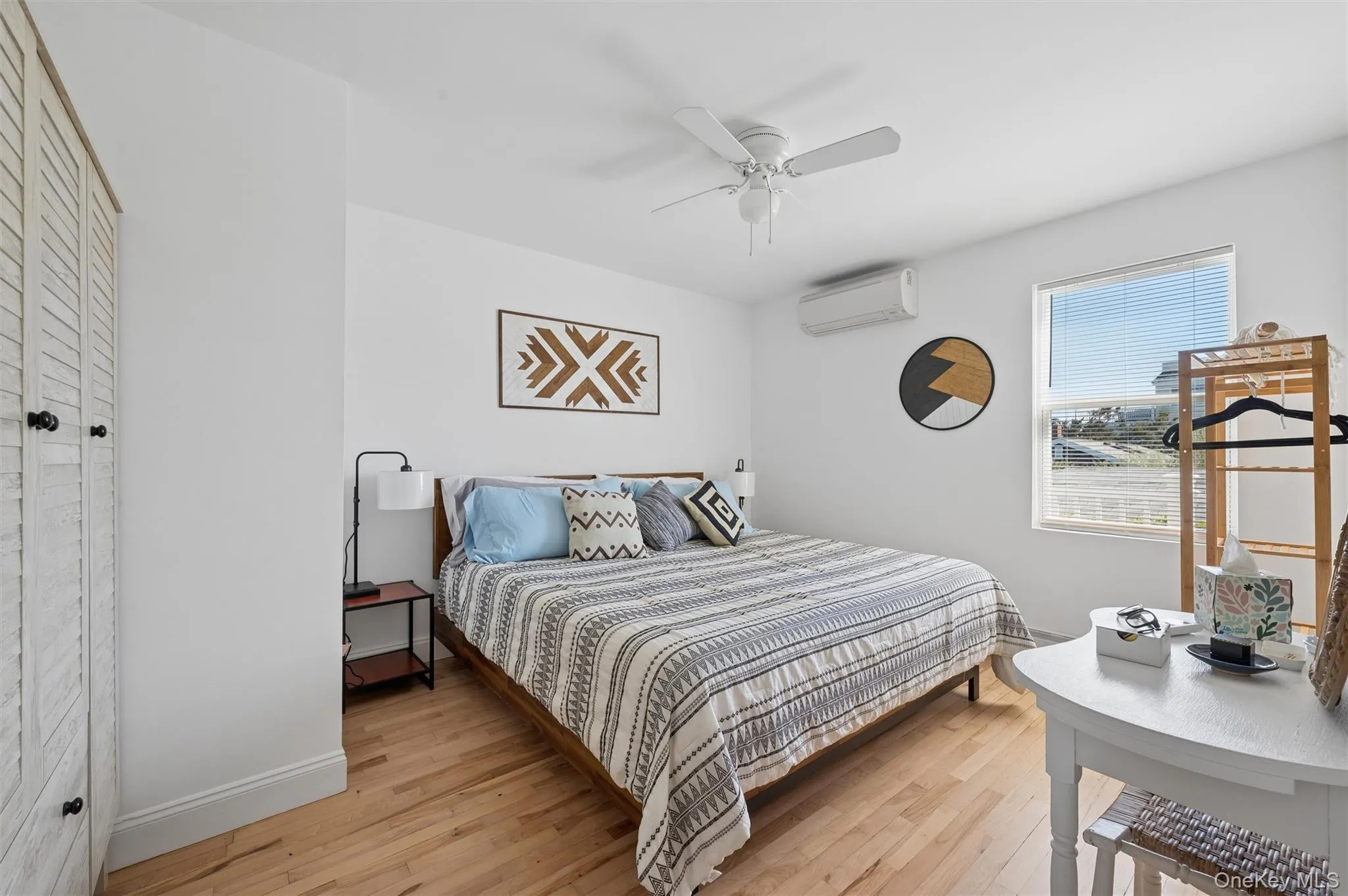 898 Dune Road, Southampton, NY, 3 Bedrooms Bedrooms, 7 Rooms Rooms,1 BathroomBathrooms,Residential,For Rent,Dune,0,1051625 898 Dune Road, Southampton, NY, 3 Bedrooms Bedrooms, 7 Rooms Rooms,1 BathroomBathrooms,Residential,For Rent,Dune,0,1051625