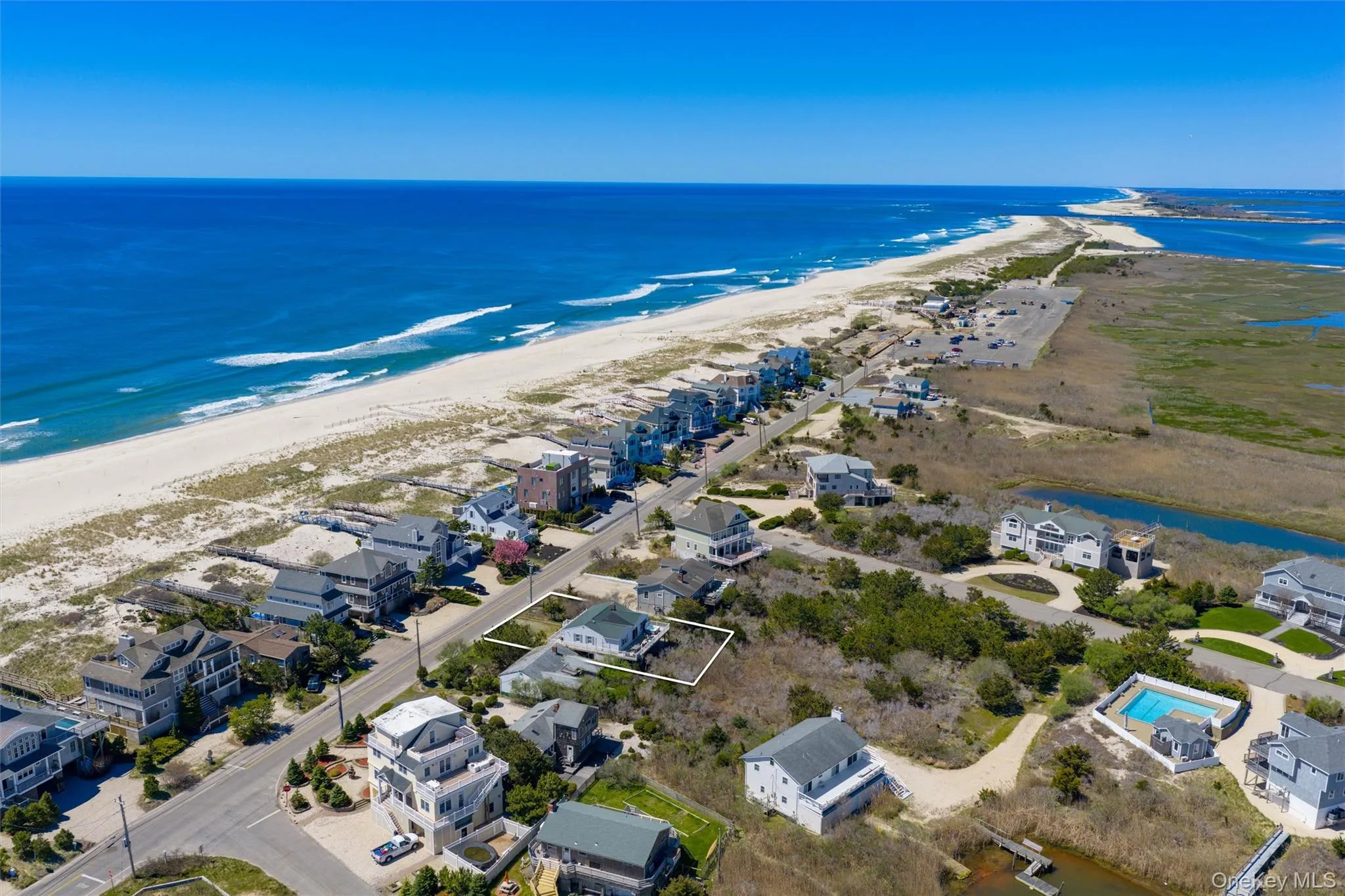 898 Dune Road, Southampton, NY, 3 Bedrooms Bedrooms, 7 Rooms Rooms,1 BathroomBathrooms,Residential,For Rent,Dune,0,1051625 898 Dune Road, Southampton, NY, 3 Bedrooms Bedrooms, 7 Rooms Rooms,1 BathroomBathrooms,Residential,For Rent,Dune,0,1051625