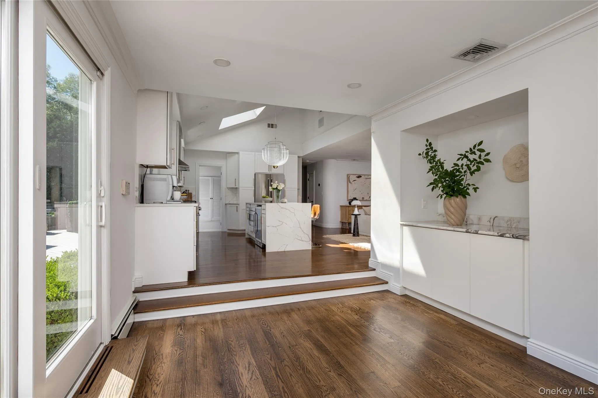 10 Magenta Lane, Huntington, NY, 3 Bedrooms Bedrooms, 6 Rooms Rooms,2 BathroomsBathrooms,Residential,For Rent,Magenta,0,1051626 10 Magenta Lane, Huntington, NY, 3 Bedrooms Bedrooms, 6 Rooms Rooms,2 BathroomsBathrooms,Residential,For Rent,Magenta,0,1051626