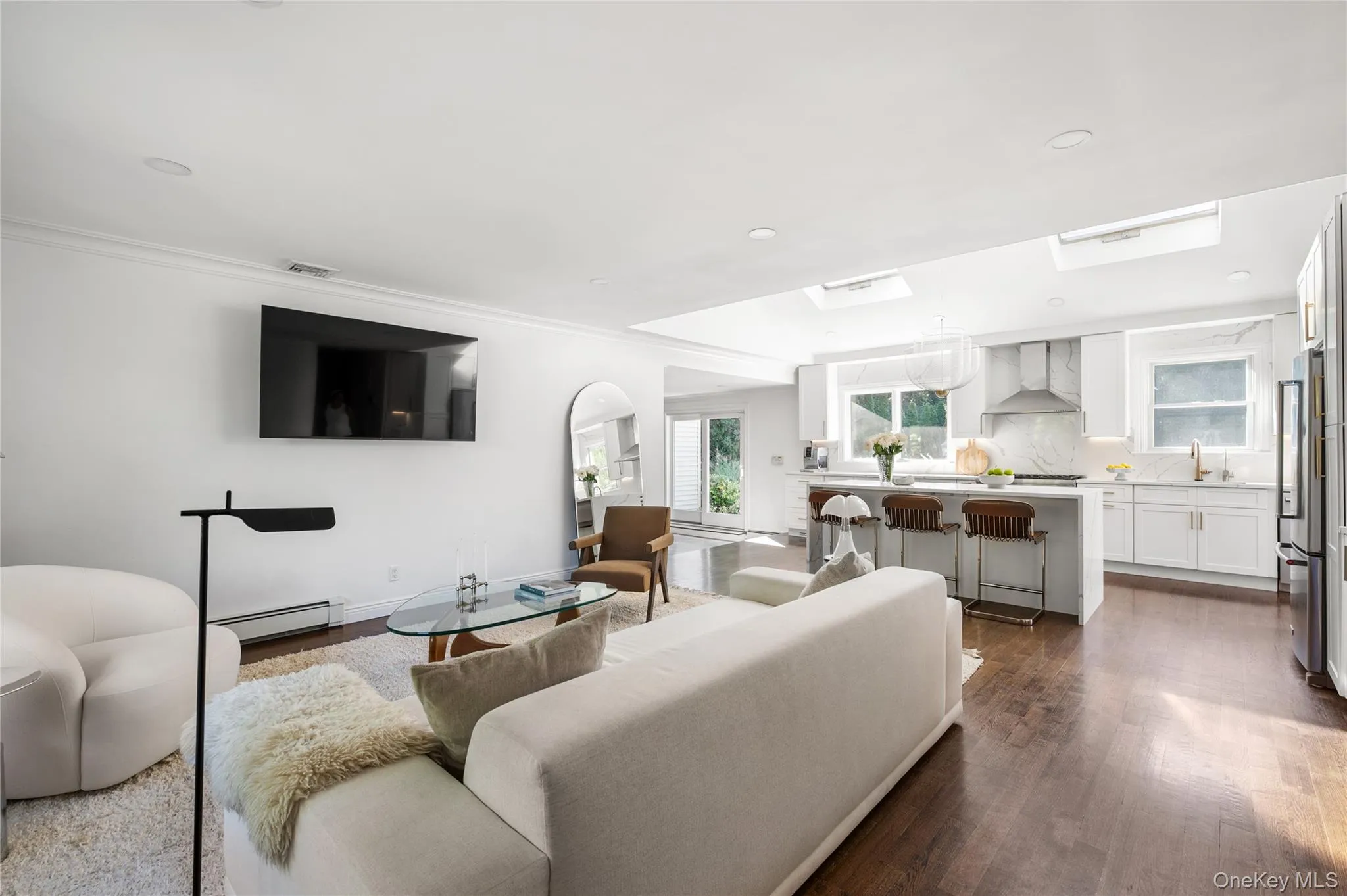 10 Magenta Lane, Huntington, NY, 3 Bedrooms Bedrooms, 6 Rooms Rooms,2 BathroomsBathrooms,Residential,For Rent,Magenta,0,1051626 10 Magenta Lane, Huntington, NY, 3 Bedrooms Bedrooms, 6 Rooms Rooms,2 BathroomsBathrooms,Residential,For Rent,Magenta,0,1051626