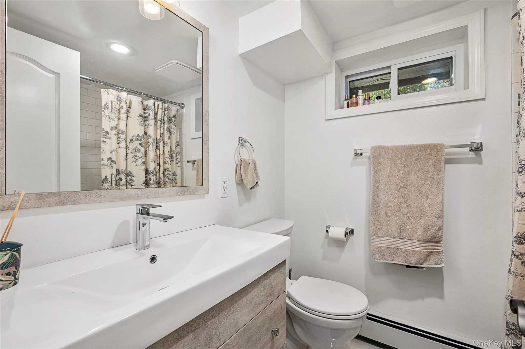 10 Magenta Lane, Huntington, NY, 3 Bedrooms Bedrooms, 6 Rooms Rooms,2 BathroomsBathrooms,Residential,For Rent,Magenta,0,1051626 10 Magenta Lane, Huntington, NY, 3 Bedrooms Bedrooms, 6 Rooms Rooms,2 BathroomsBathrooms,Residential,For Rent,Magenta,0,1051626