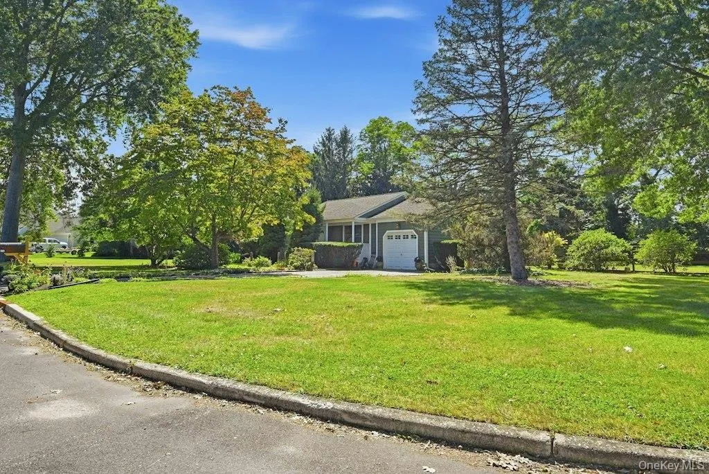 985 Silver Colt Road, Southold, NY, 3 Bedrooms Bedrooms, 6 Rooms Rooms,1 BathroomBathrooms,Residential,For Rent,Silver Colt,0,1051628 985 Silver Colt Road, Southold, NY, 3 Bedrooms Bedrooms, 6 Rooms Rooms,1 BathroomBathrooms,Residential,For Rent,Silver Colt,0,1051628