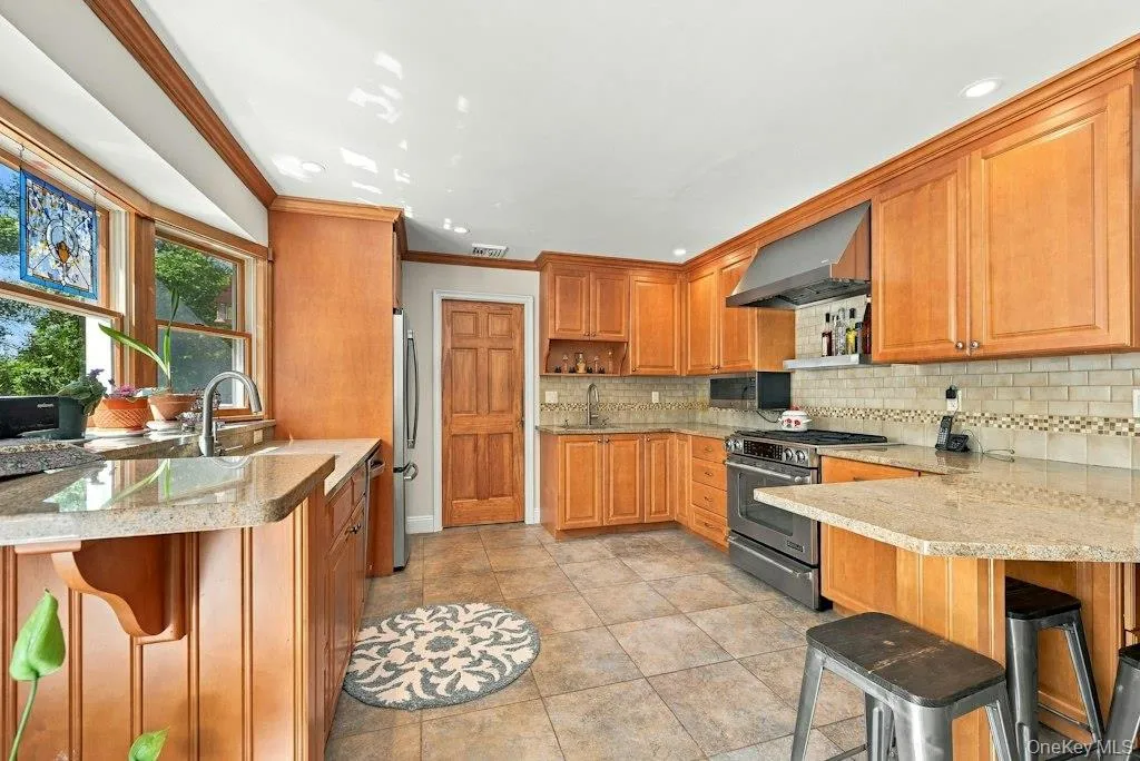 985 Silver Colt Road, Southold, NY, 3 Bedrooms Bedrooms, 6 Rooms Rooms,1 BathroomBathrooms,Residential,For Rent,Silver Colt,0,1051628 985 Silver Colt Road, Southold, NY, 3 Bedrooms Bedrooms, 6 Rooms Rooms,1 BathroomBathrooms,Residential,For Rent,Silver Colt,0,1051628