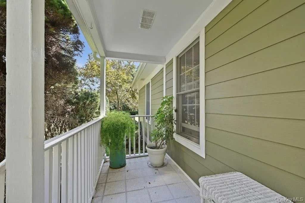985 Silver Colt Road, Southold, NY, 3 Bedrooms Bedrooms, 6 Rooms Rooms,1 BathroomBathrooms,Residential,For Rent,Silver Colt,0,1051628 985 Silver Colt Road, Southold, NY, 3 Bedrooms Bedrooms, 6 Rooms Rooms,1 BathroomBathrooms,Residential,For Rent,Silver Colt,0,1051628