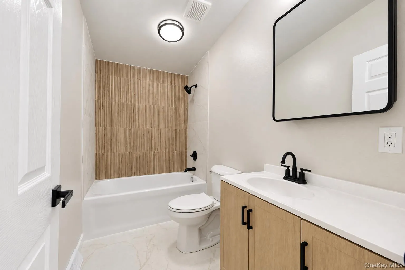 10 Spike Horn Road, Saugerties, NY, 5 Bedrooms Bedrooms, 9 Rooms Rooms,2 BathroomsBathrooms,Residential,For Rent,Spike Horn,0,1051630 10 Spike Horn Road, Saugerties, NY, 5 Bedrooms Bedrooms, 9 Rooms Rooms,2 BathroomsBathrooms,Residential,For Rent,Spike Horn,0,1051630