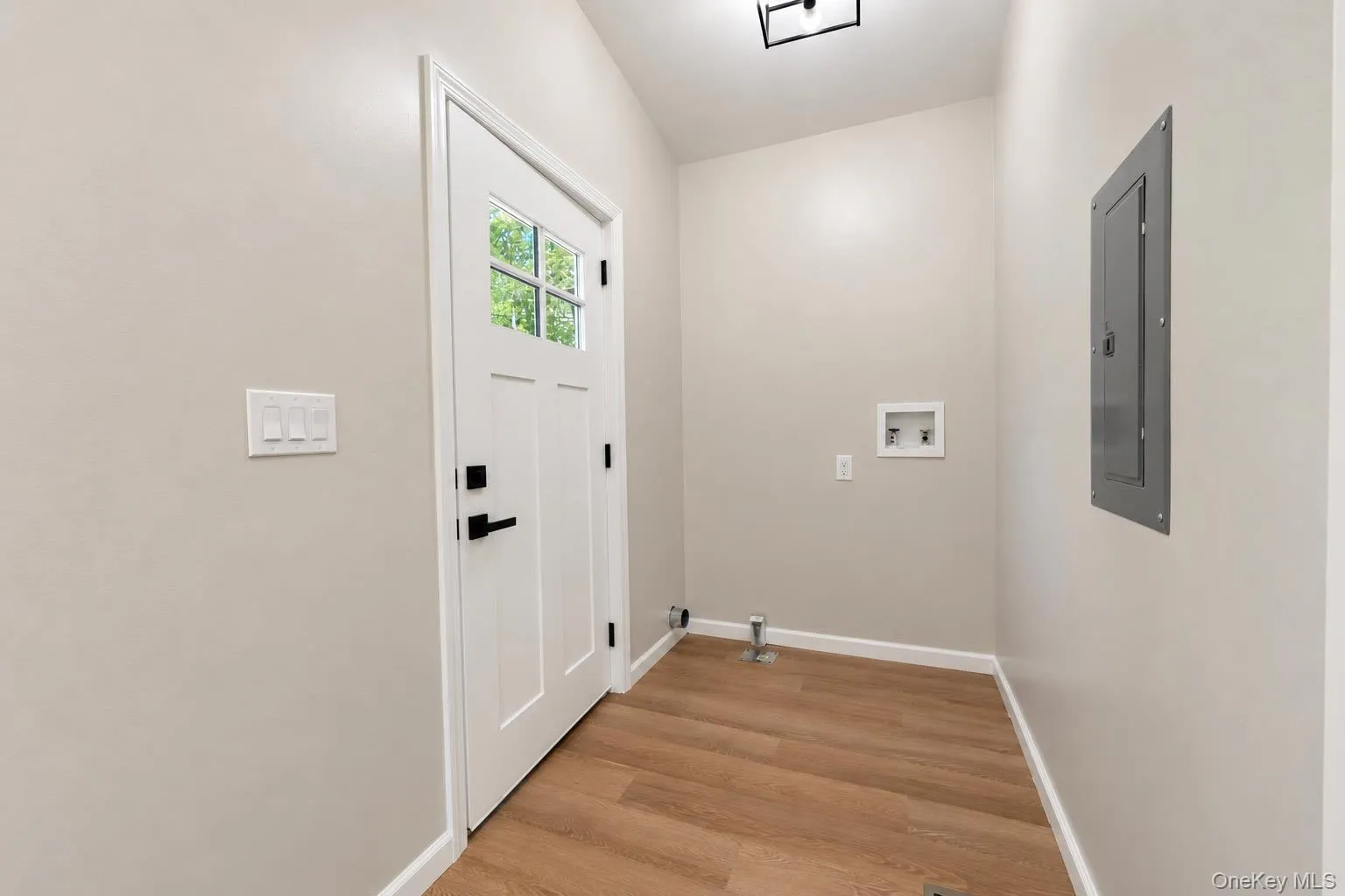 10 Spike Horn Road, Saugerties, NY, 5 Bedrooms Bedrooms, 9 Rooms Rooms,2 BathroomsBathrooms,Residential,For Rent,Spike Horn,0,1051630 10 Spike Horn Road, Saugerties, NY, 5 Bedrooms Bedrooms, 9 Rooms Rooms,2 BathroomsBathrooms,Residential,For Rent,Spike Horn,0,1051630