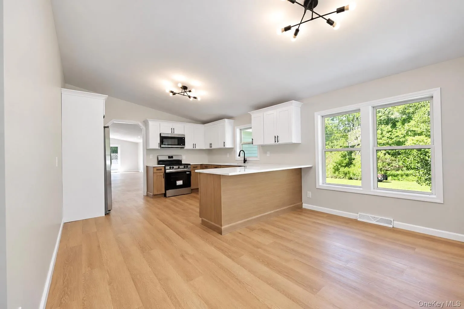 10 Spike Horn Road, Saugerties, NY, 5 Bedrooms Bedrooms, 9 Rooms Rooms,2 BathroomsBathrooms,Residential,For Rent,Spike Horn,0,1051630 10 Spike Horn Road, Saugerties, NY, 5 Bedrooms Bedrooms, 9 Rooms Rooms,2 BathroomsBathrooms,Residential,For Rent,Spike Horn,0,1051630