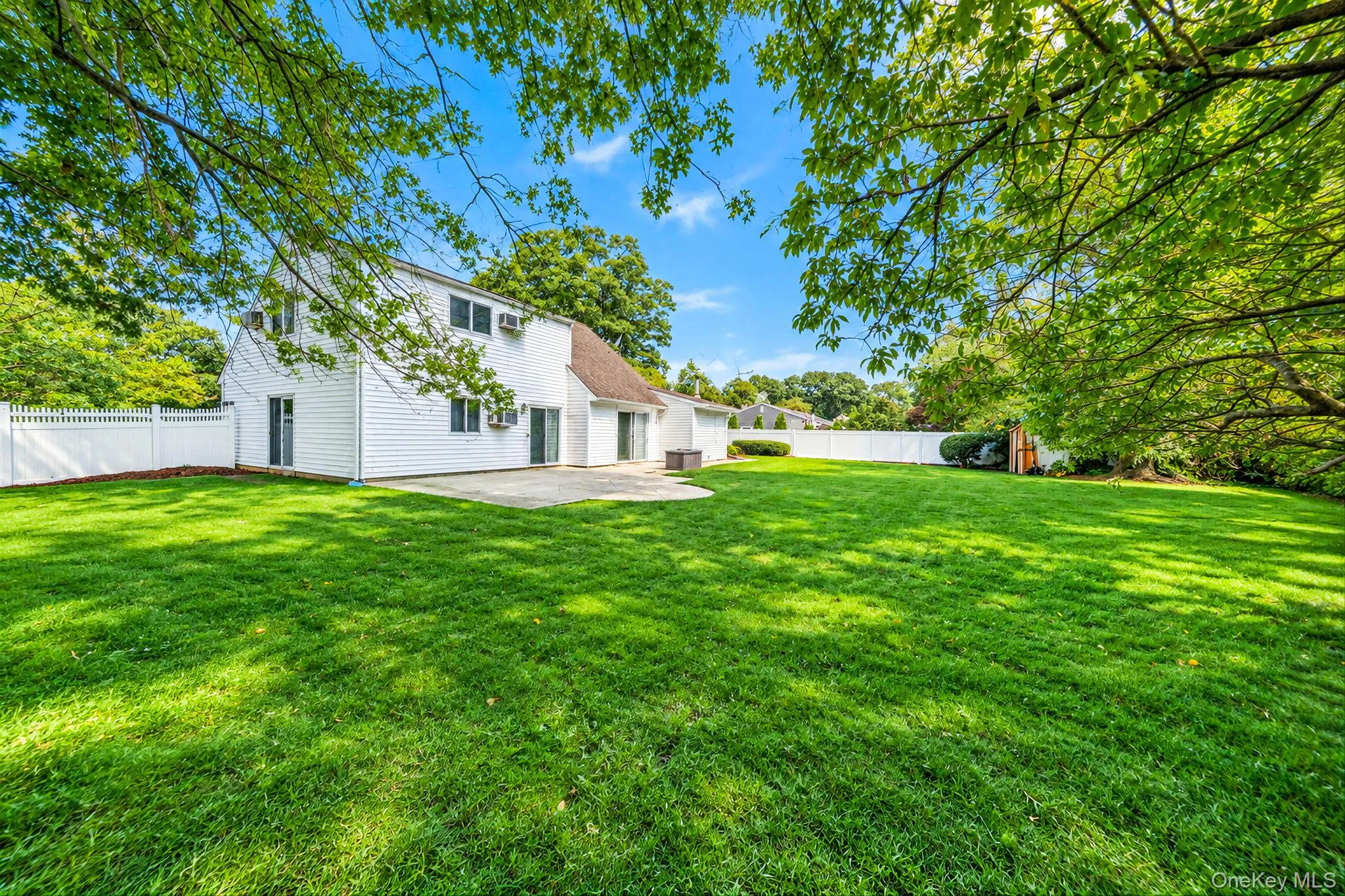 17 Fenwick Avenue, Brookhaven, NY, 5 Bedrooms Bedrooms, 8 Rooms Rooms,3 BathroomsBathrooms,Residential,For Rent,Fenwick,0,1051639 17 Fenwick Avenue, Brookhaven, NY, 5 Bedrooms Bedrooms, 8 Rooms Rooms,3 BathroomsBathrooms,Residential,For Rent,Fenwick,0,1051639