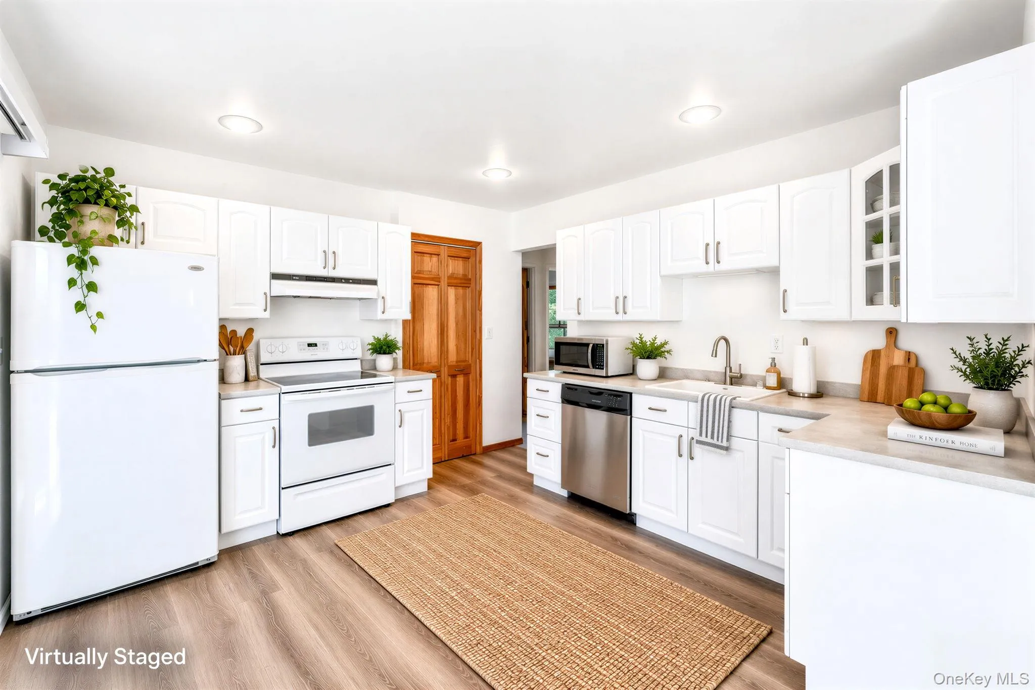 17 Fenwick Avenue, Brookhaven, NY, 5 Bedrooms Bedrooms, 8 Rooms Rooms,3 BathroomsBathrooms,Residential,For Rent,Fenwick,0,1051639 17 Fenwick Avenue, Brookhaven, NY, 5 Bedrooms Bedrooms, 8 Rooms Rooms,3 BathroomsBathrooms,Residential,For Rent,Fenwick,0,1051639