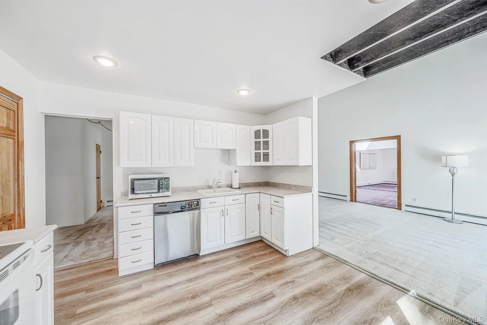 17 Fenwick Avenue, Brookhaven, NY, 5 Bedrooms Bedrooms, 8 Rooms Rooms,3 BathroomsBathrooms,Residential,For Rent,Fenwick,0,1051639 17 Fenwick Avenue, Brookhaven, NY, 5 Bedrooms Bedrooms, 8 Rooms Rooms,3 BathroomsBathrooms,Residential,For Rent,Fenwick,0,1051639