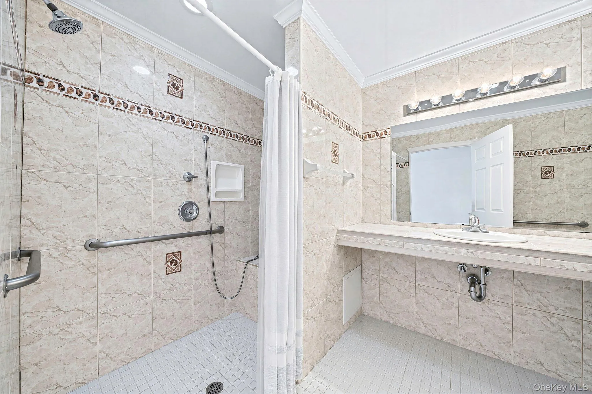 17 Fenwick Avenue, Brookhaven, NY, 5 Bedrooms Bedrooms, 8 Rooms Rooms,3 BathroomsBathrooms,Residential,For Rent,Fenwick,0,1051639 17 Fenwick Avenue, Brookhaven, NY, 5 Bedrooms Bedrooms, 8 Rooms Rooms,3 BathroomsBathrooms,Residential,For Rent,Fenwick,0,1051639
