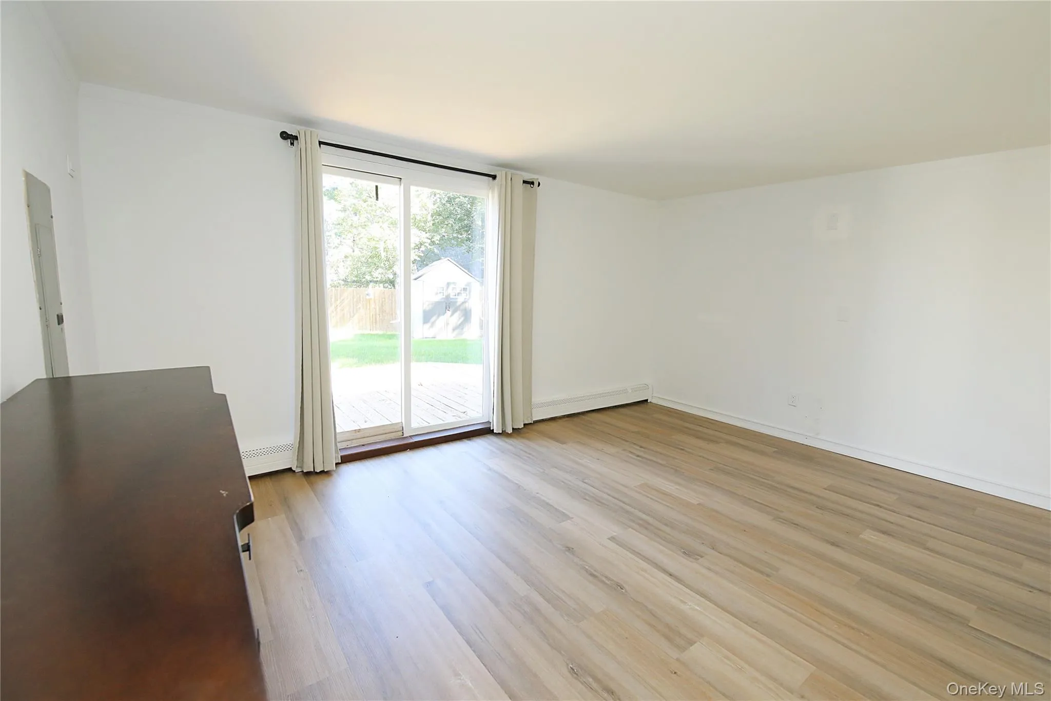 39 Split Cedar Drive, Islip, NY, 4 Bedrooms Bedrooms, 9 Rooms Rooms,2 BathroomsBathrooms,Residential,For Rent,Split Cedar,0,1051641 39 Split Cedar Drive, Islip, NY, 4 Bedrooms Bedrooms, 9 Rooms Rooms,2 BathroomsBathrooms,Residential,For Rent,Split Cedar,0,1051641
