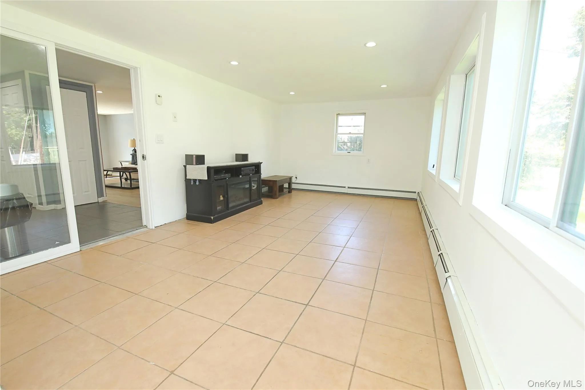 39 Split Cedar Drive, Islip, NY, 4 Bedrooms Bedrooms, 9 Rooms Rooms,2 BathroomsBathrooms,Residential,For Rent,Split Cedar,0,1051641 39 Split Cedar Drive, Islip, NY, 4 Bedrooms Bedrooms, 9 Rooms Rooms,2 BathroomsBathrooms,Residential,For Rent,Split Cedar,0,1051641