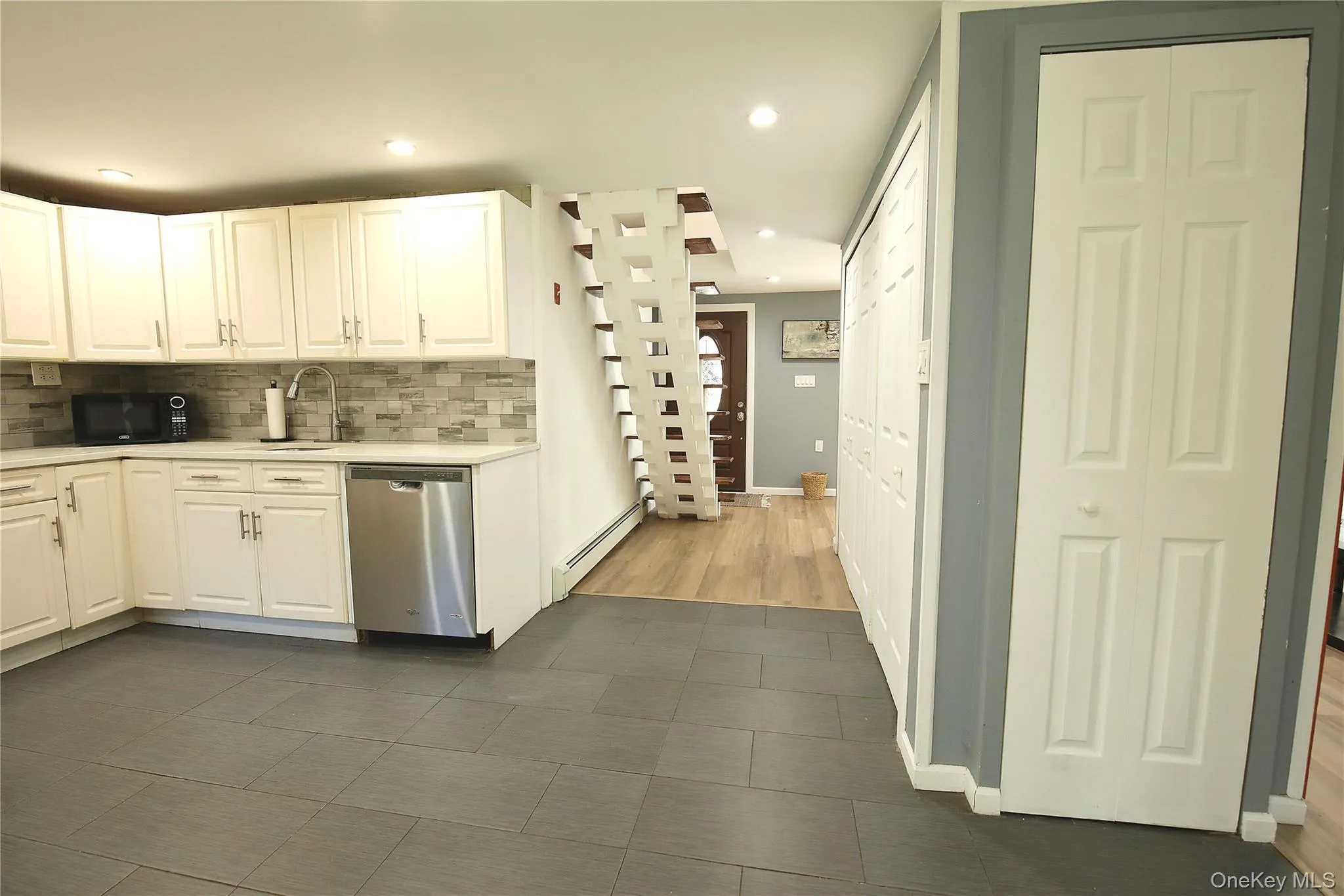 39 Split Cedar Drive, Islip, NY, 4 Bedrooms Bedrooms, 9 Rooms Rooms,2 BathroomsBathrooms,Residential,For Rent,Split Cedar,0,1051641 39 Split Cedar Drive, Islip, NY, 4 Bedrooms Bedrooms, 9 Rooms Rooms,2 BathroomsBathrooms,Residential,For Rent,Split Cedar,0,1051641